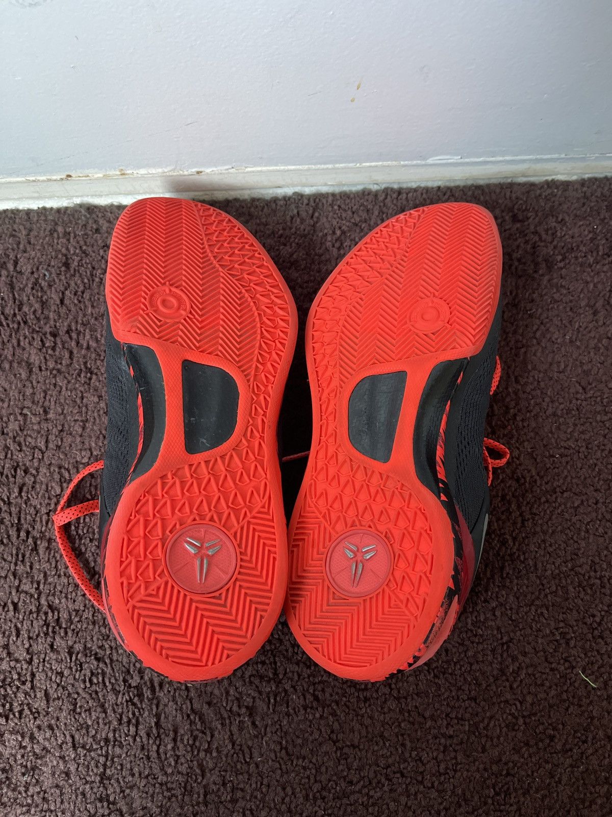 Nike Kobe 8s in great condition Size US 9.5 / EU 42-43 - 2 Thumbnail