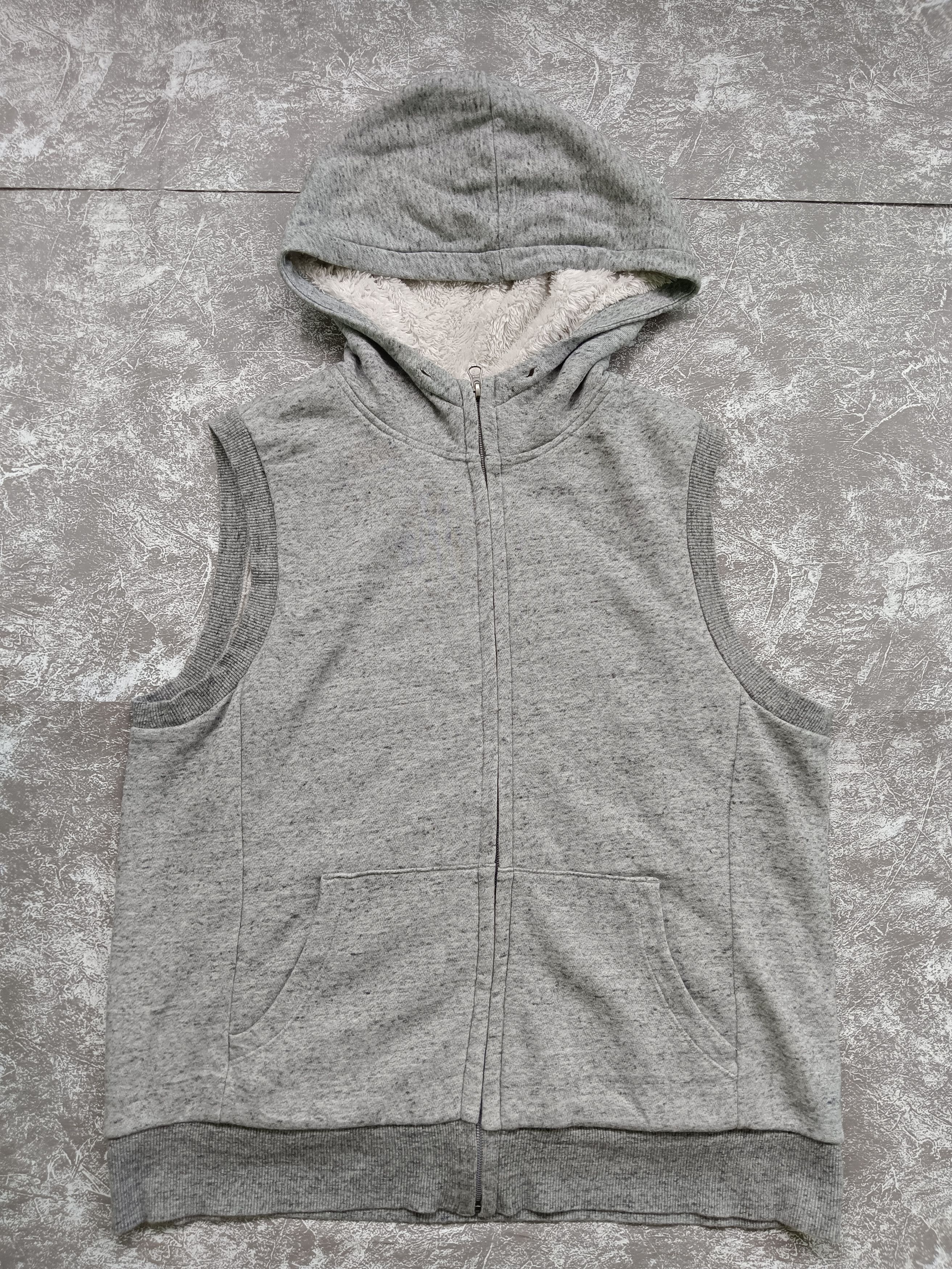 Designer × Japanese Brand × Uniqlo sleeveless faux fur uniqlo hoodie Size US XL / EU 56 / 4 - 1 Thumbnail
