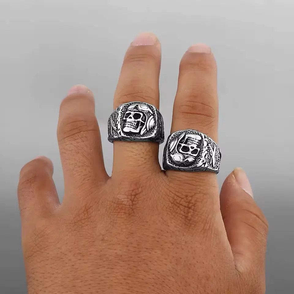 Jewelry Gothic Skull Ring ( size 8 to 14 ) Size ONE SIZE - 5 Thumbnail