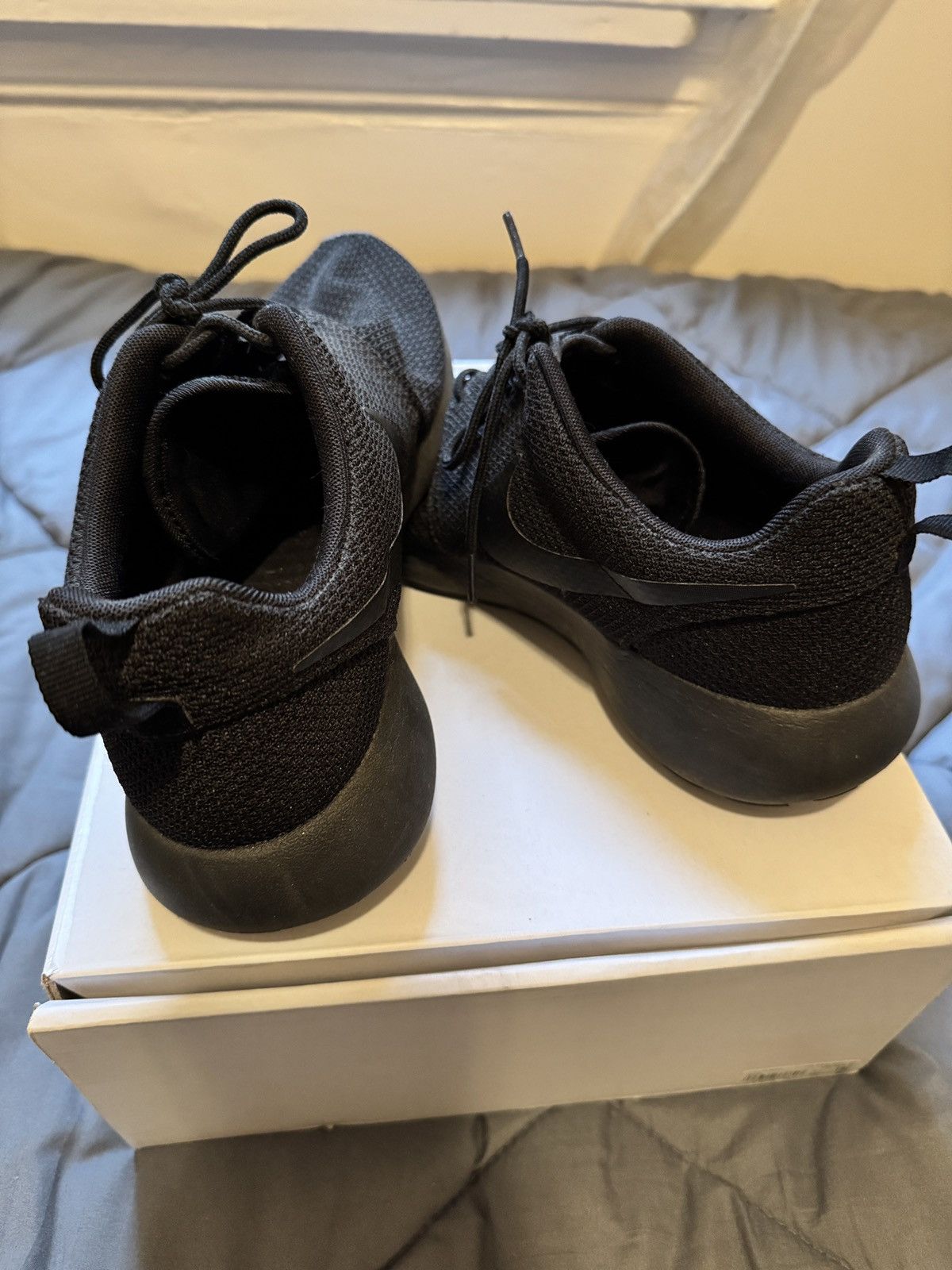 Nike Nike Triple Black Roshe Size US 9.5 / EU 42-43 - 7 Thumbnail
