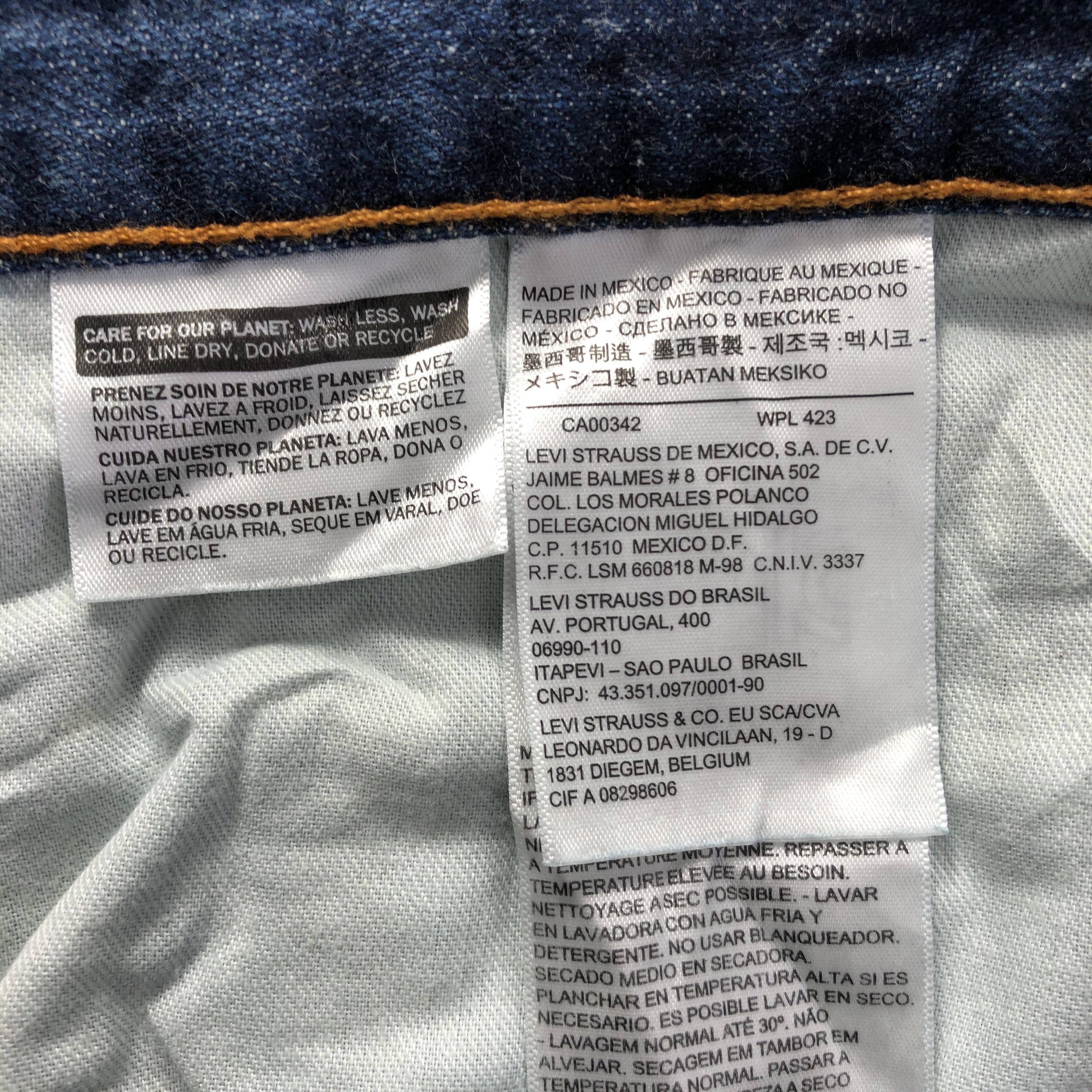 Levi's Vintage Blue Wash Levis 511 Jeans-J4239 Size US 37 - 10 Thumbnail