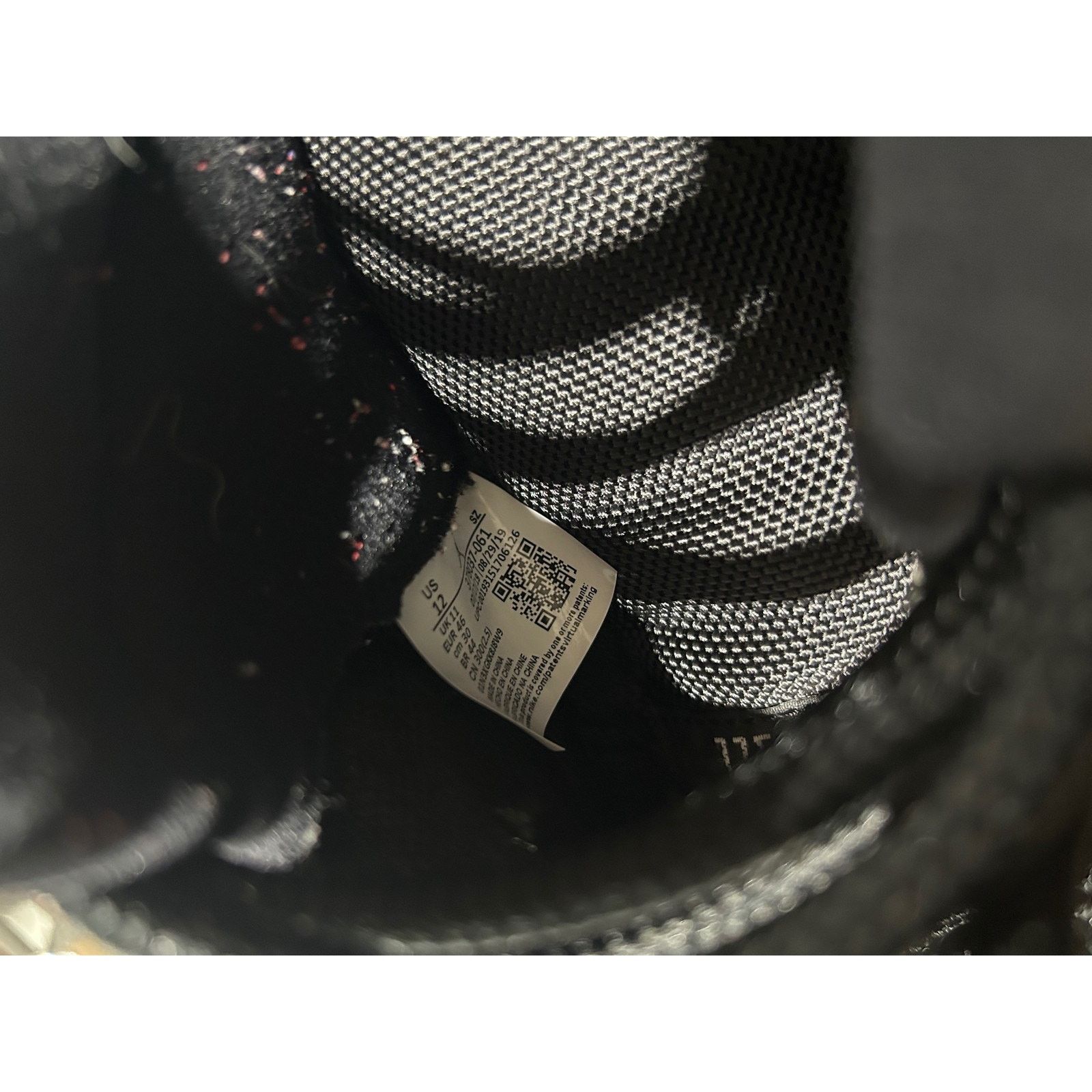 Nike JORDAN 11 RETRO 'PLAYOFFS BRED 2019' SIZE 12 PREOWNED Size US 12 / EU 45 - 7 Thumbnail