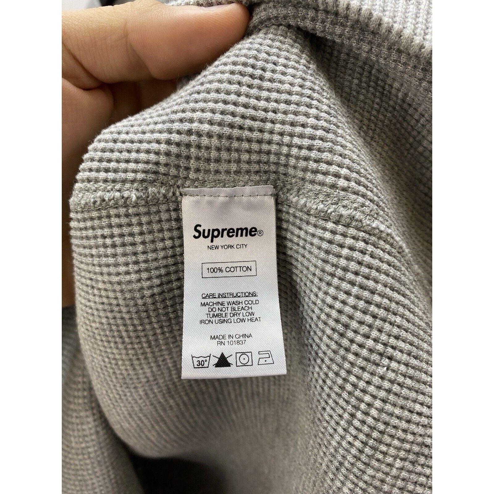 Supreme Supreme Waffle Thermal Logo’s Grey Monogram Size L Men SB Size US L / EU 52-54 / 3 - 13 Thumbnail