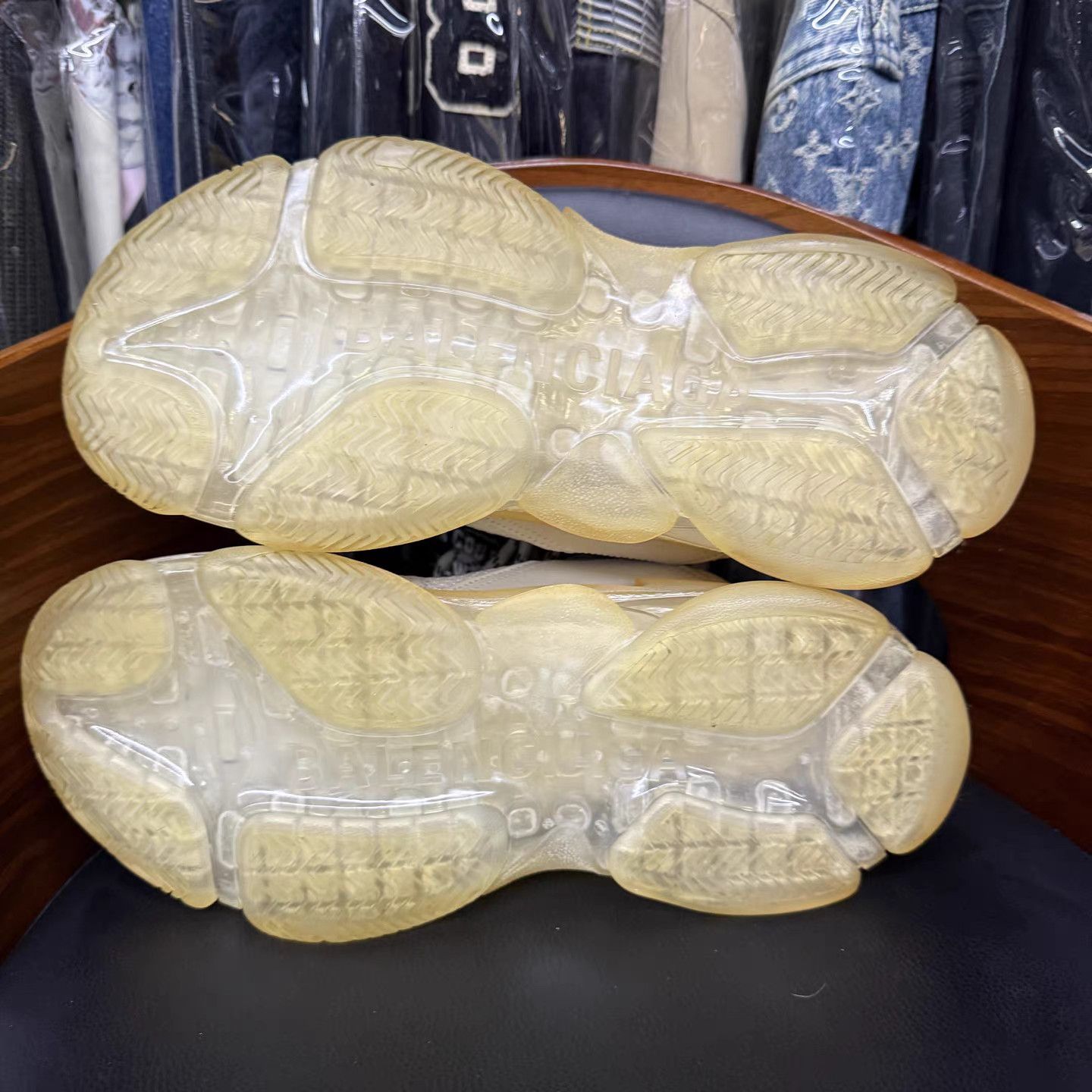 Balenciaga Balenciaga Triples Sneakers K15 Size US 7 / EU 40 - 9 Thumbnail