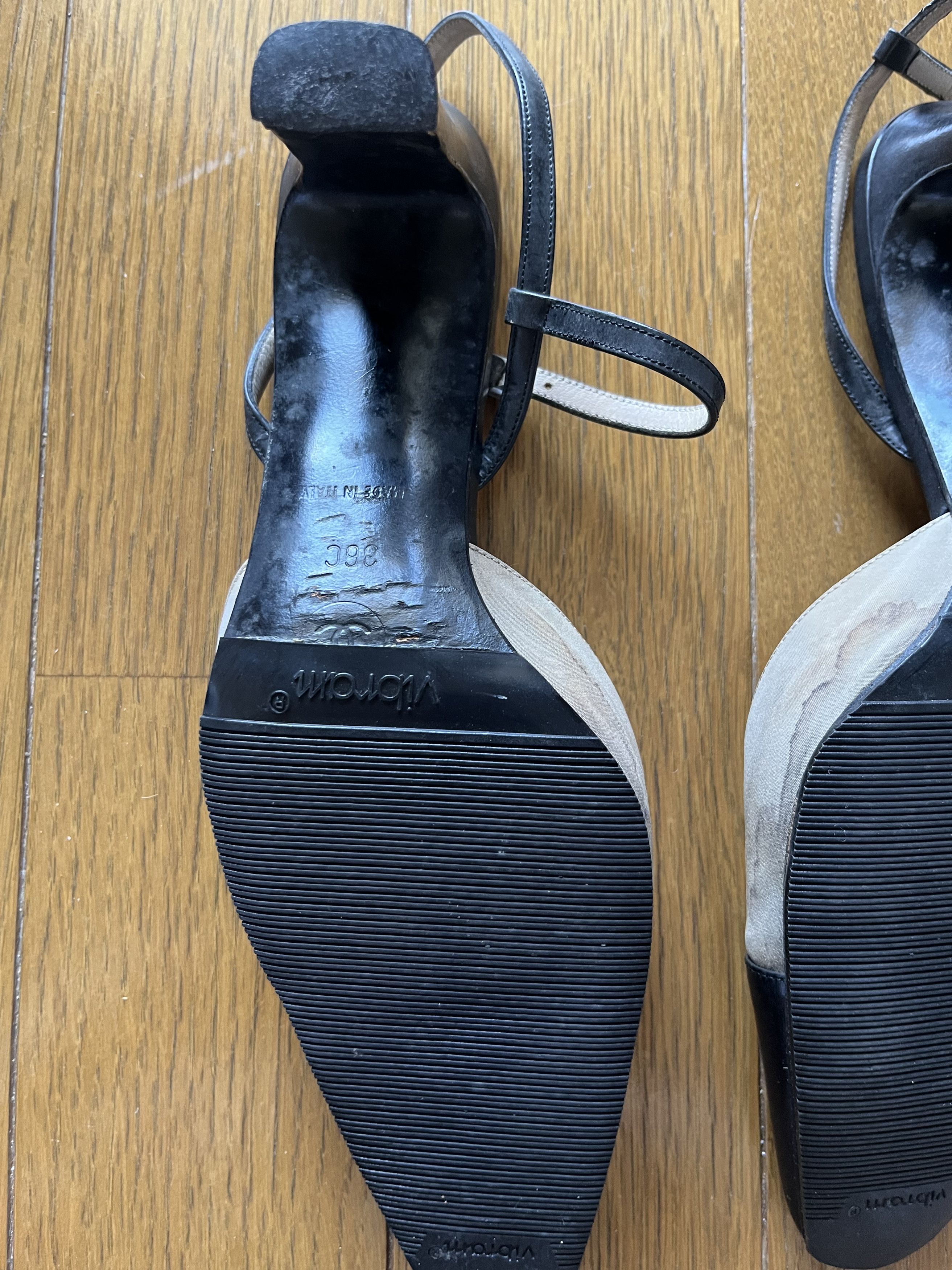 Chanel Chanel pumps black and beige heels Size US 5 / IT 35 - 9 Thumbnail