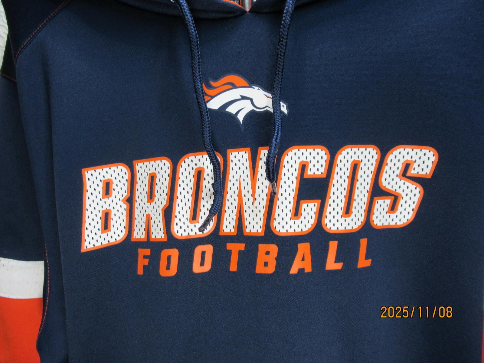 NFL Broncos Hoodie Size US XL / EU 56 / 4 - 4 Thumbnail