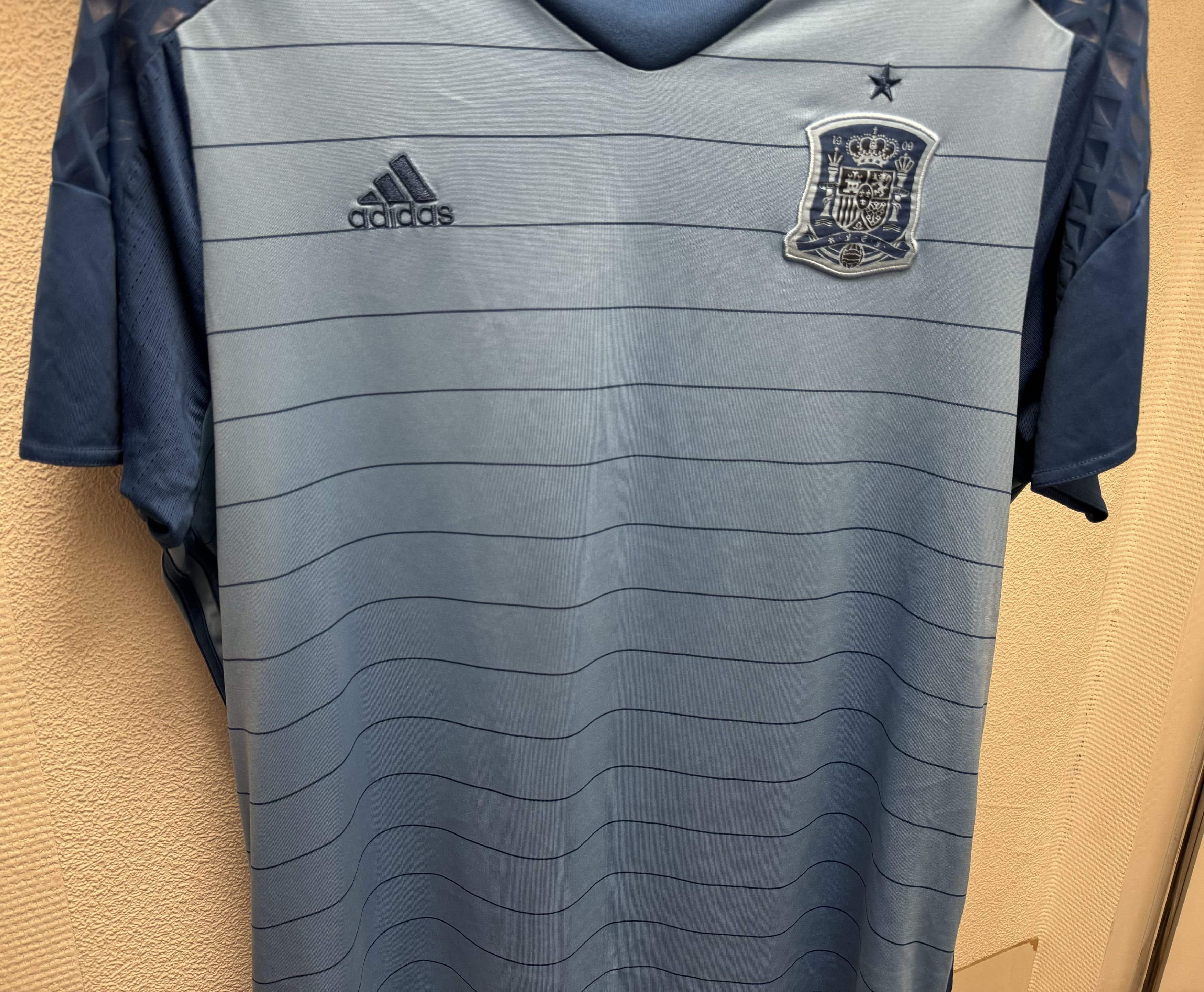 Adidas Adidas Spain Fifaworld cup adidas soccer jersey 2015 XXL 2XL Size US XXL / EU 58 / 5 - 6 Thumbnail