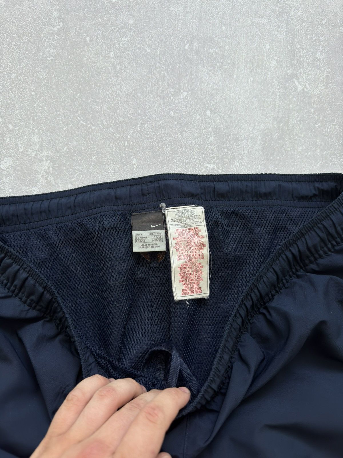 Nike × Vintage Nike Vintage Nylon F.C Barcelona Drill Pants Football Swoosh Size US 36 / EU 52 - 6 Thumbnail