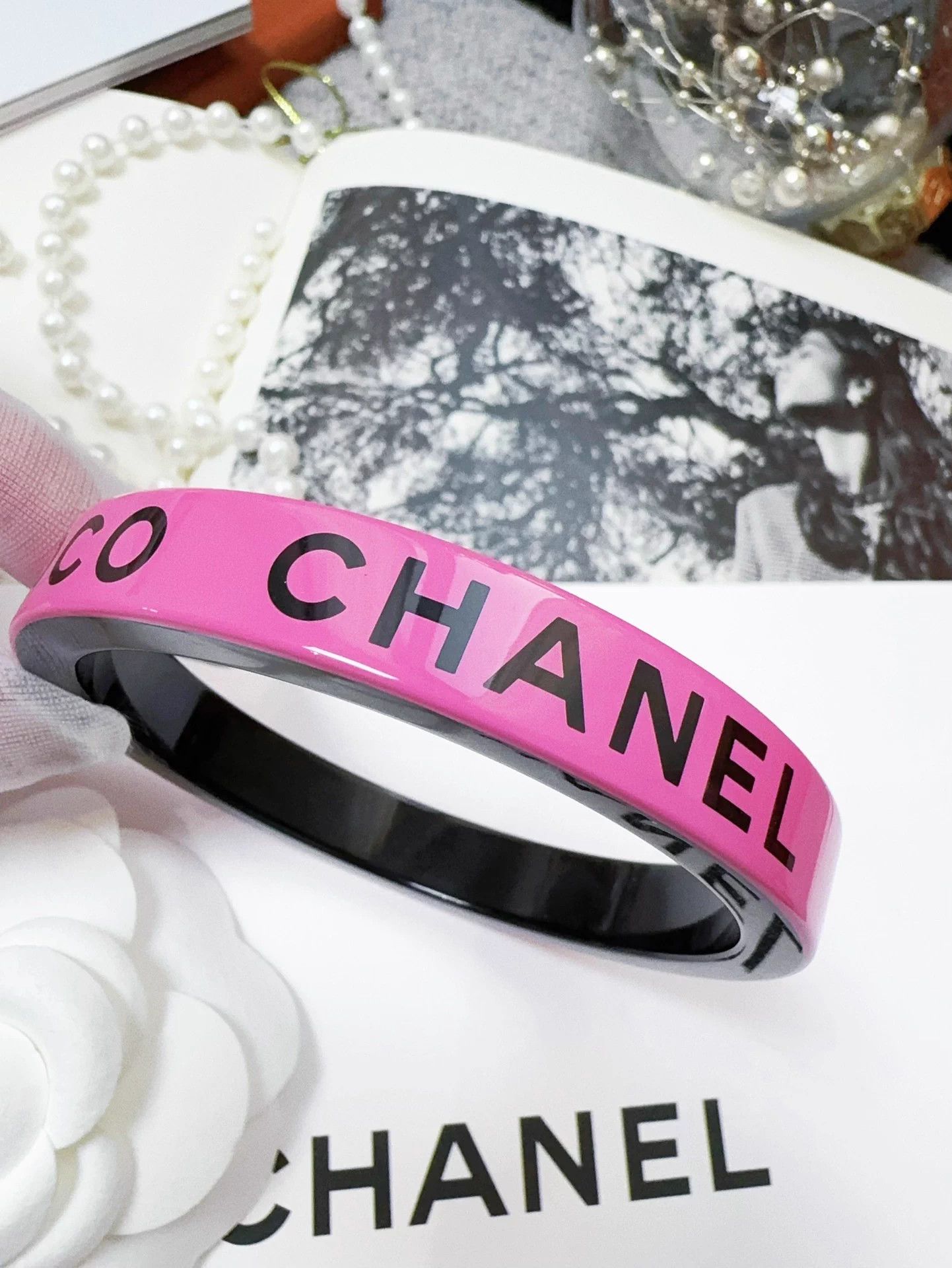 Chanel Chanel 22s Fuchsia Black Acrylic Coco Resin Bracelet Size ONE SIZE - 5 Thumbnail