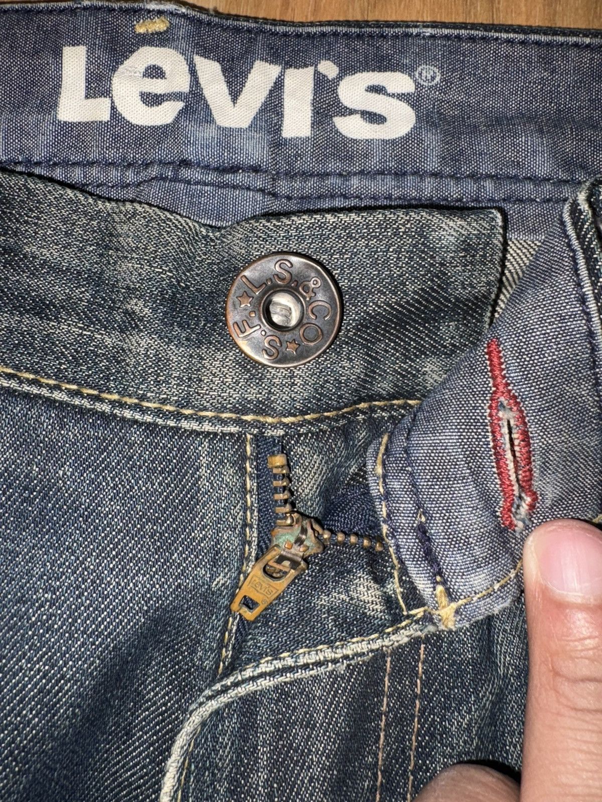 Levi's Vintage Clothing Levi’s Archive 2005 Premium R0700 GeometricPocket DenimJeans Size US 32 / EU 48 - 6 Thumbnail