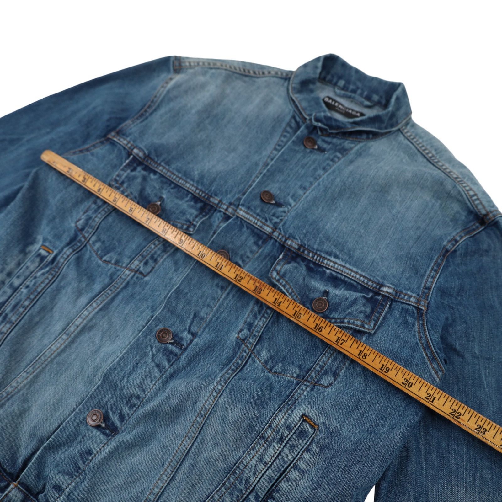 Balenciaga Balenciaga Mode Japanese Denim Embroidered Spellout Jacket Size US M / EU 48-50 / 2 - 8 Thumbnail