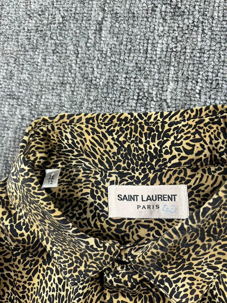 Yves Saint Laurent Saint Laurent size 38 20 FW mulberry silk tiger-print shirt Size US M / EU 48-50 / 2 - 3 Thumbnail