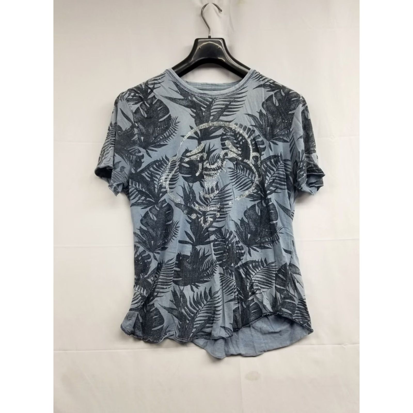 True Religion VINTAGE True Religion Buddha Logo T-Shirt Blue Men's Medium Distressed Elegant (note: no extra words) Size US M / EU 48-50 / 2 - 2 Thumbnail