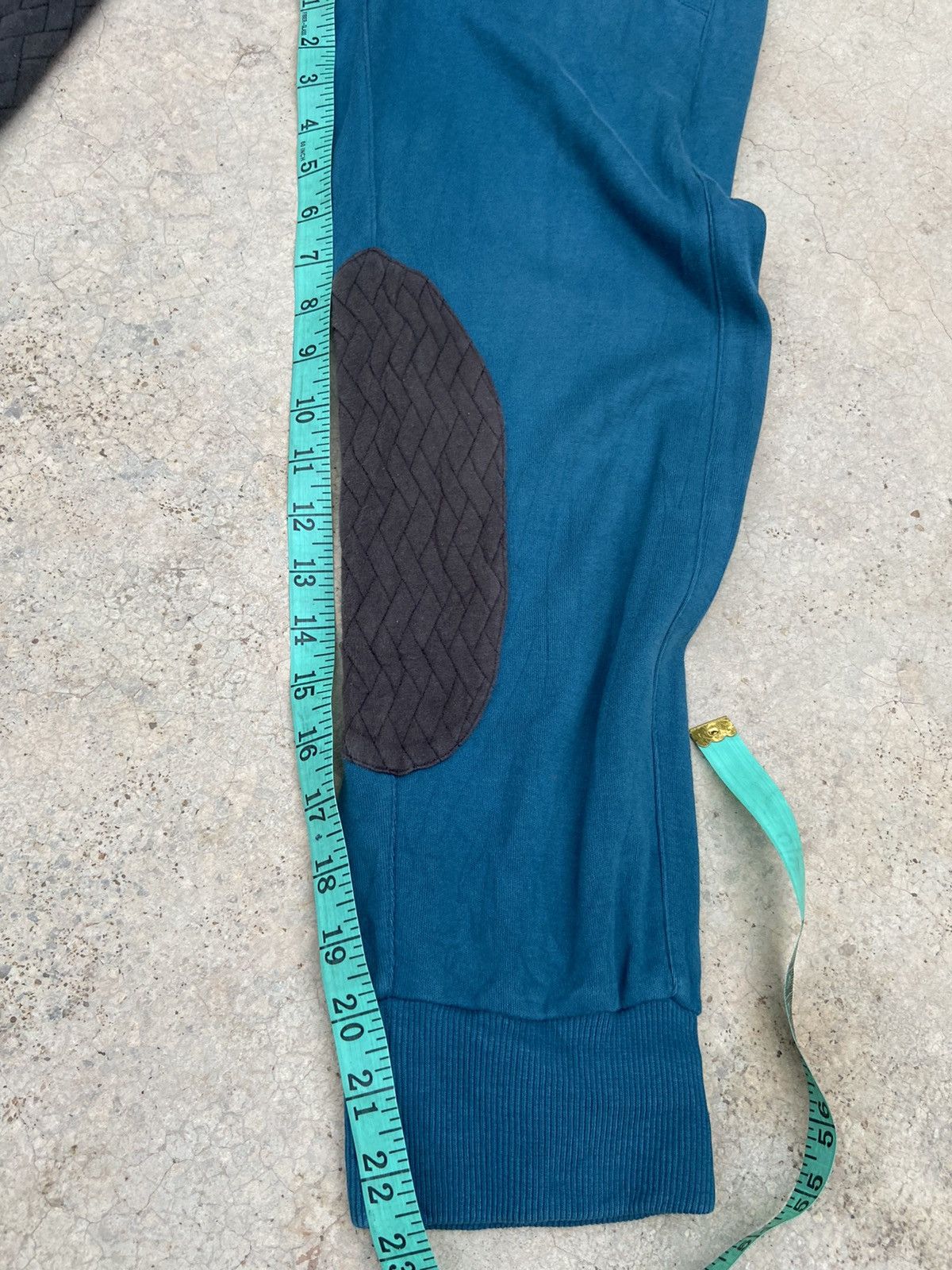 Alexander McQueen × Puma Puma X Alexnder Mc Queen jogger pants 3 quarter Size US 28 / EU 44 - 9 Thumbnail