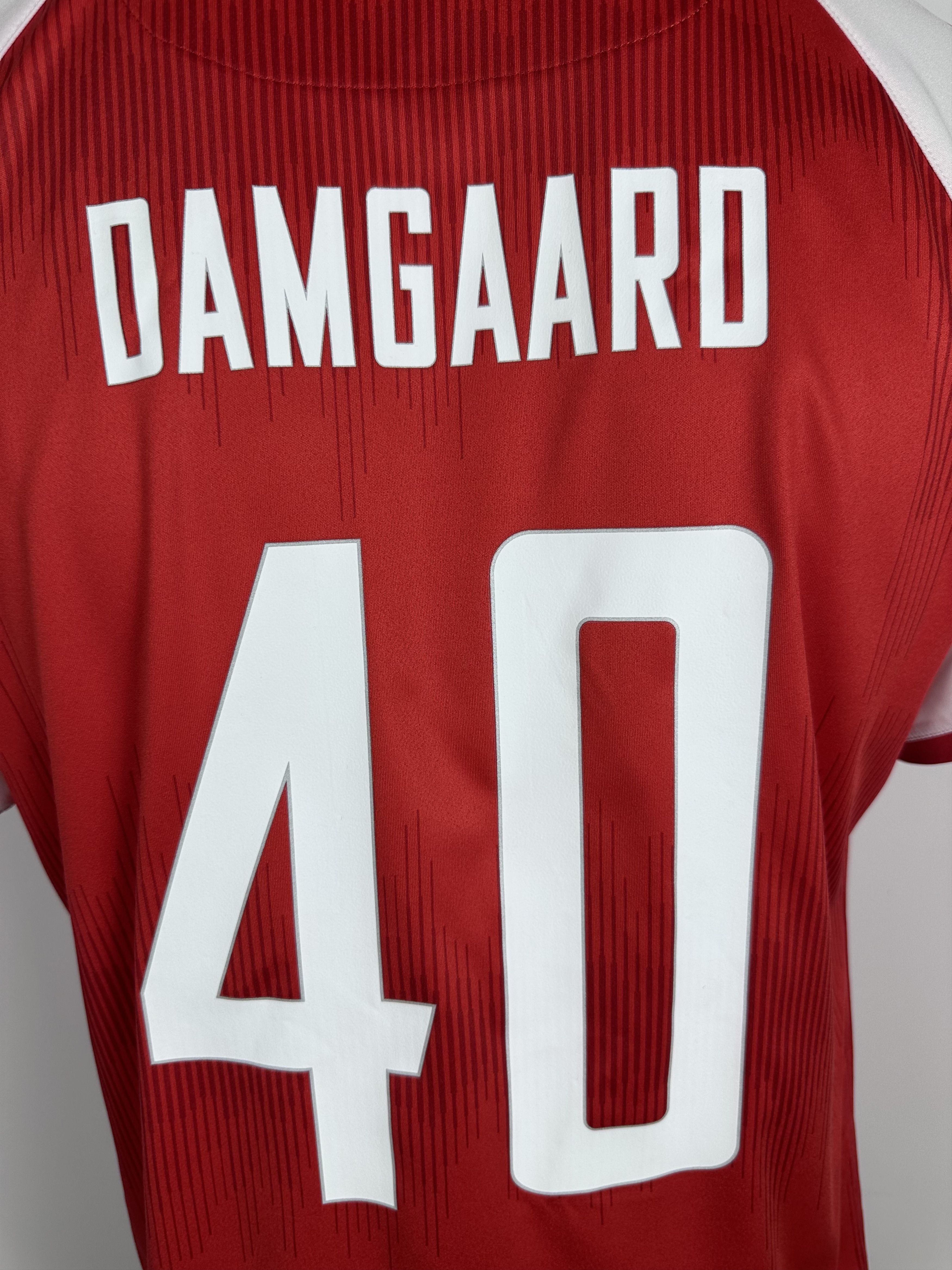 Hummel DENMARK 2021 FOOTBALL SHIRT SOCCER JERSEY #40 DAMSGAARD Size US XL / EU 56 / 4 - 2 Thumbnail