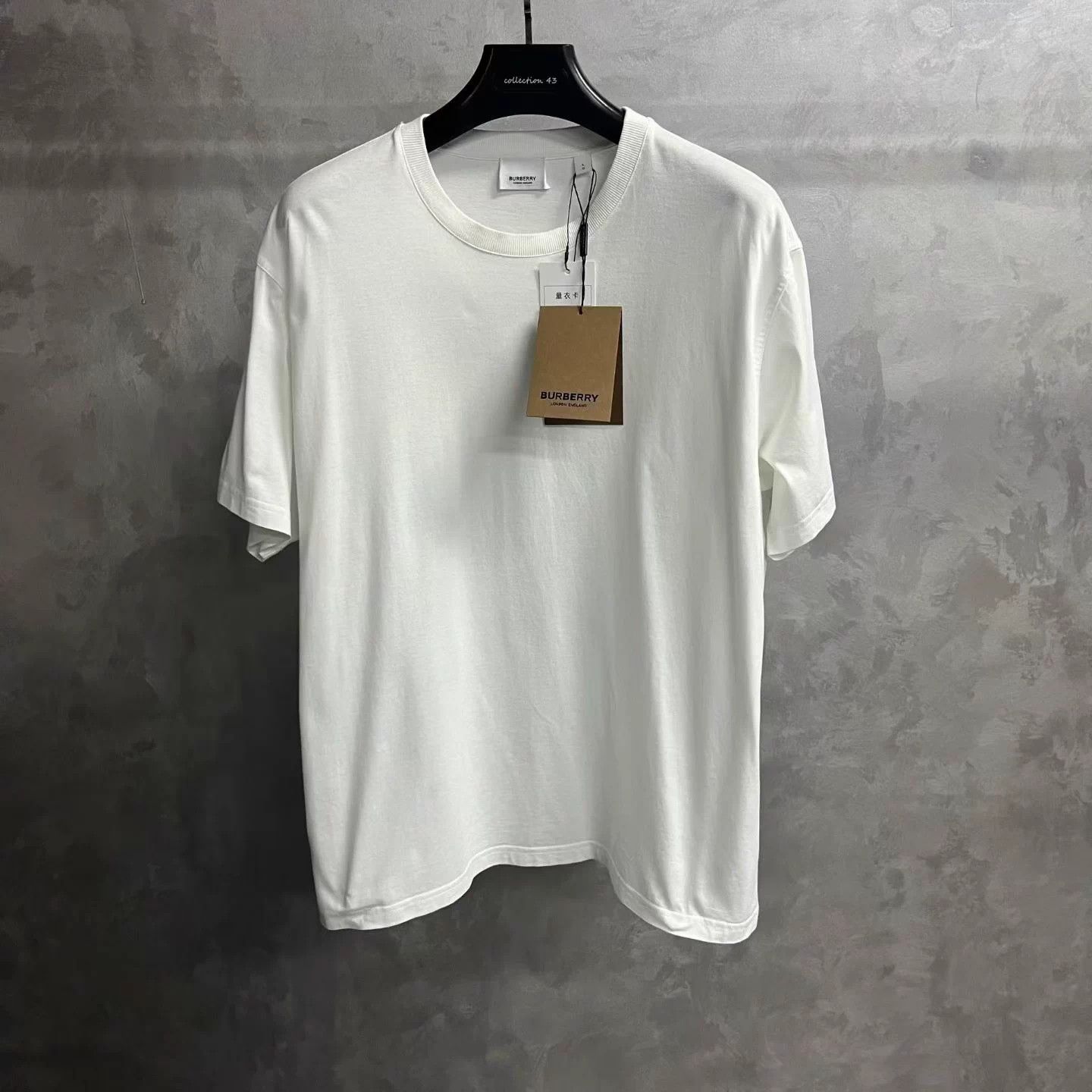 Burberry Burberry White Logo Print Crewneck Short-Sleeve T-shirt L Size US L / EU 52-54 / 3 - 1 Thumbnail
