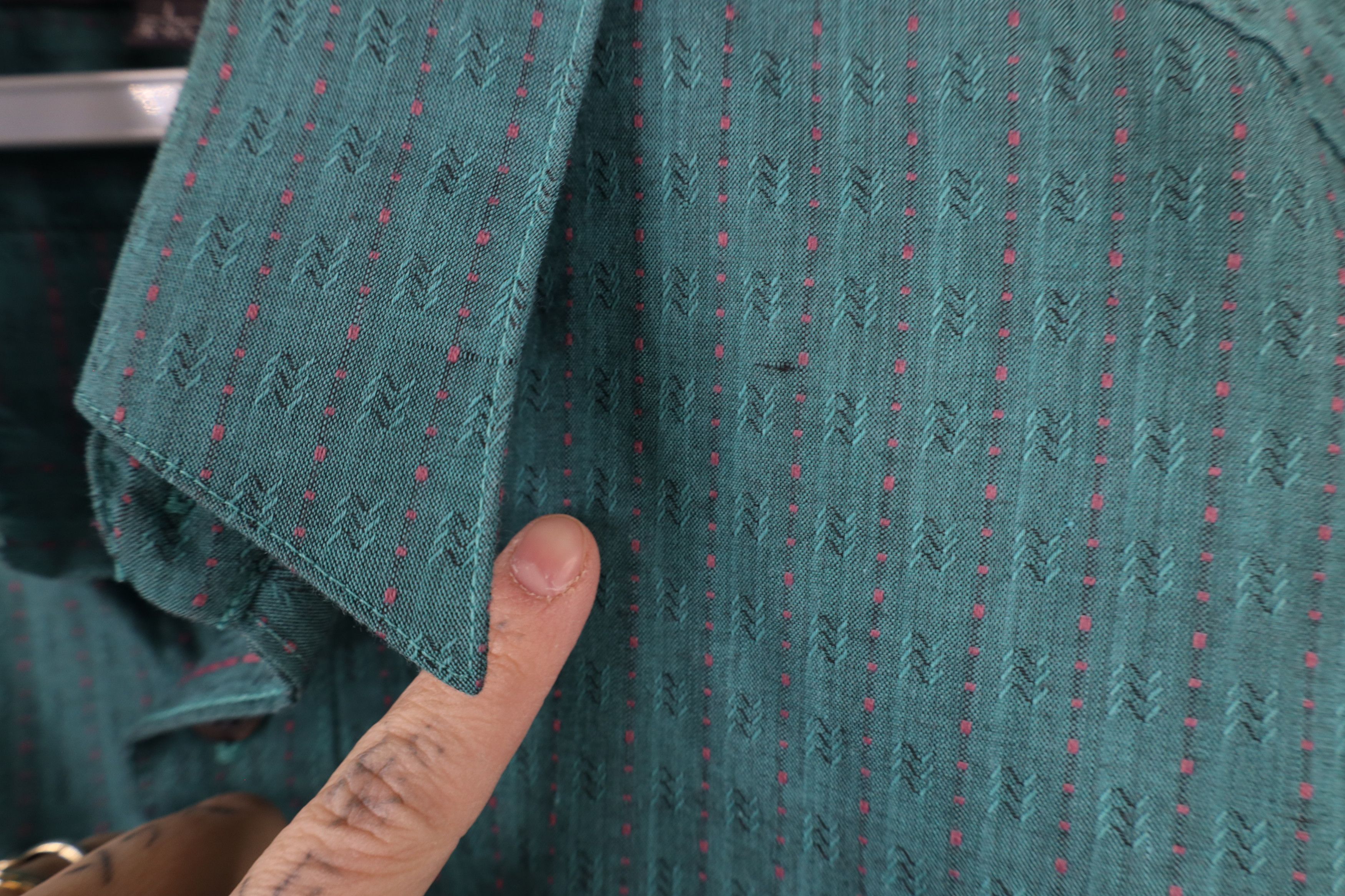 Vintage Vintage 90s Streetwear Needle Striped Collared Button Shirt Size US L / EU 52-54 / 3 - 6 Thumbnail