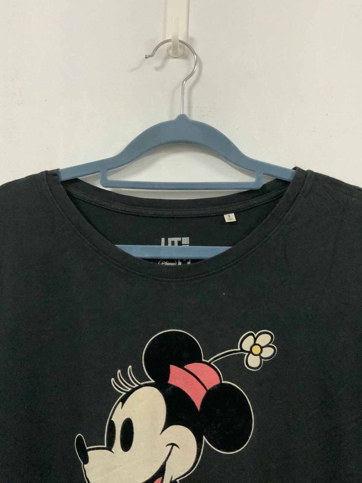 Mickey Mouse Mickey Mouse Uniqlo Big Logo Disney Tee Size US S / EU 44-46 / 1 - 5 Thumbnail
