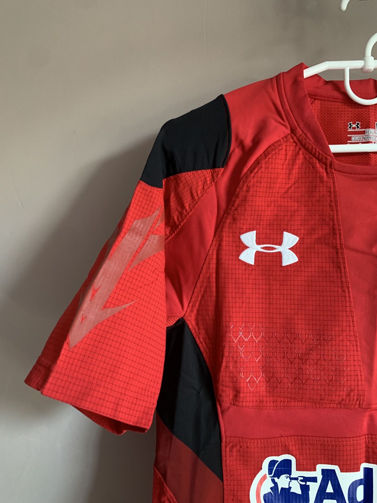 Under Armour Wales Home Rugby Union Shirt Under Armour Jersey Size M #32 Size US M / EU 48-50 / 2 - 4 Thumbnail