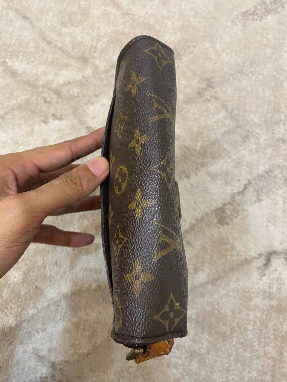 Louis Vuitton Louis Vuitton Monogram Saint Cloud PM Cross Body Bag Size ONE SIZE - 4 Thumbnail