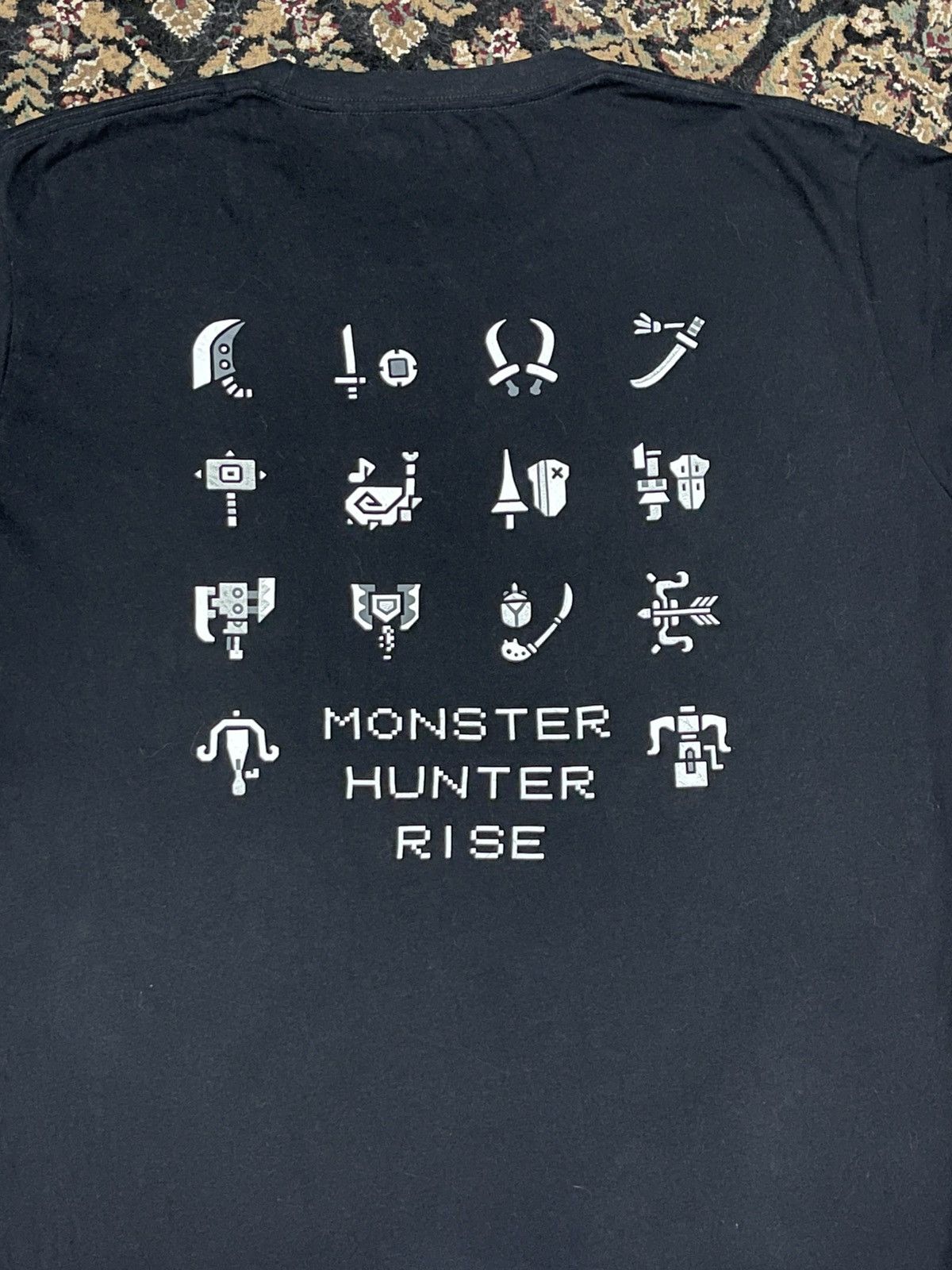 Anime Uniqlo x Monster Hunter Rise Anime Games shirt Size US XL / EU 56 / 4 - 7 Thumbnail