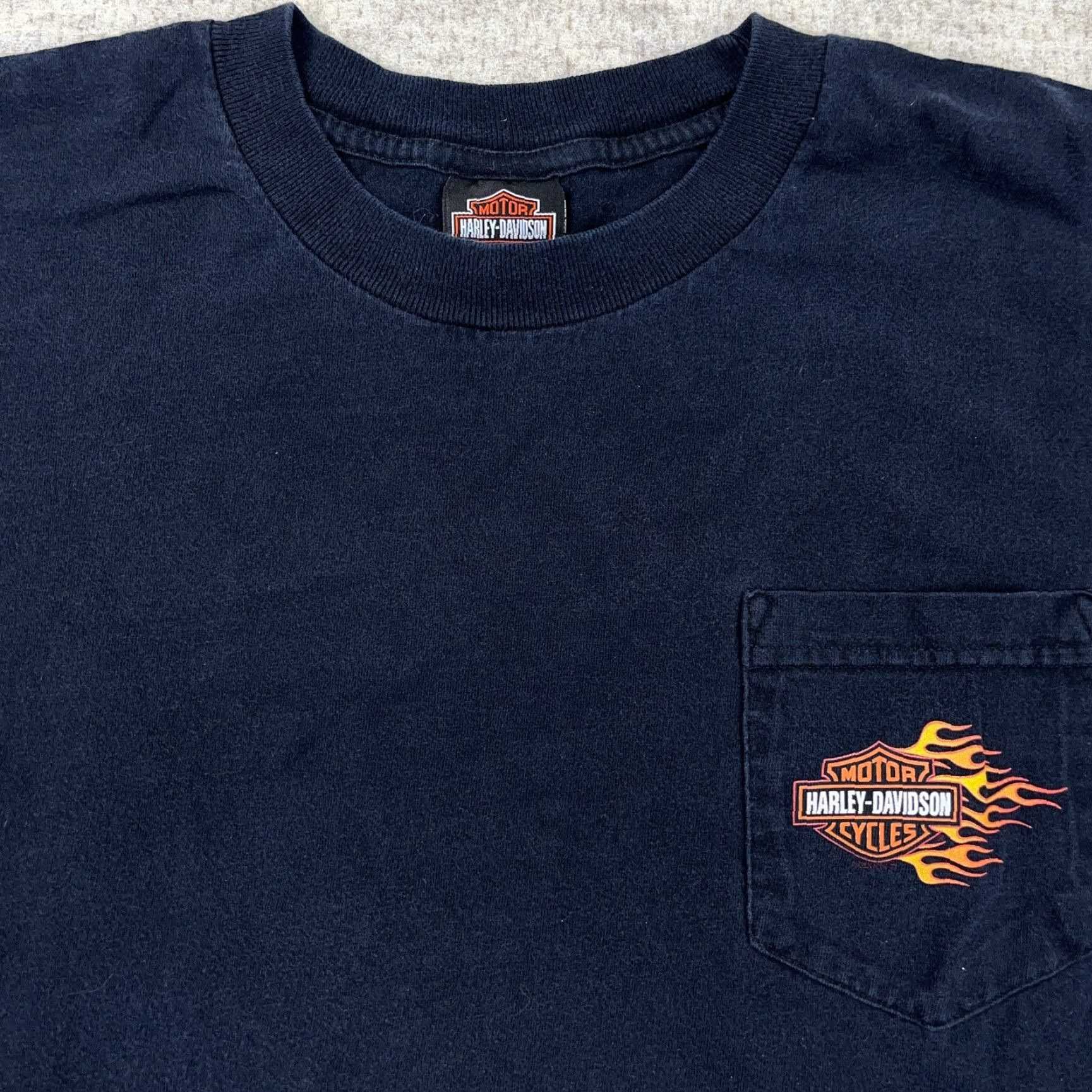 Harley Davidson VINTAGE Harley-Davidson Shirt XL Black Graphic Pocket Tee Tattoo Flames 80s Biker Mens Size US XL / EU 56 / 4 - 7 Thumbnail