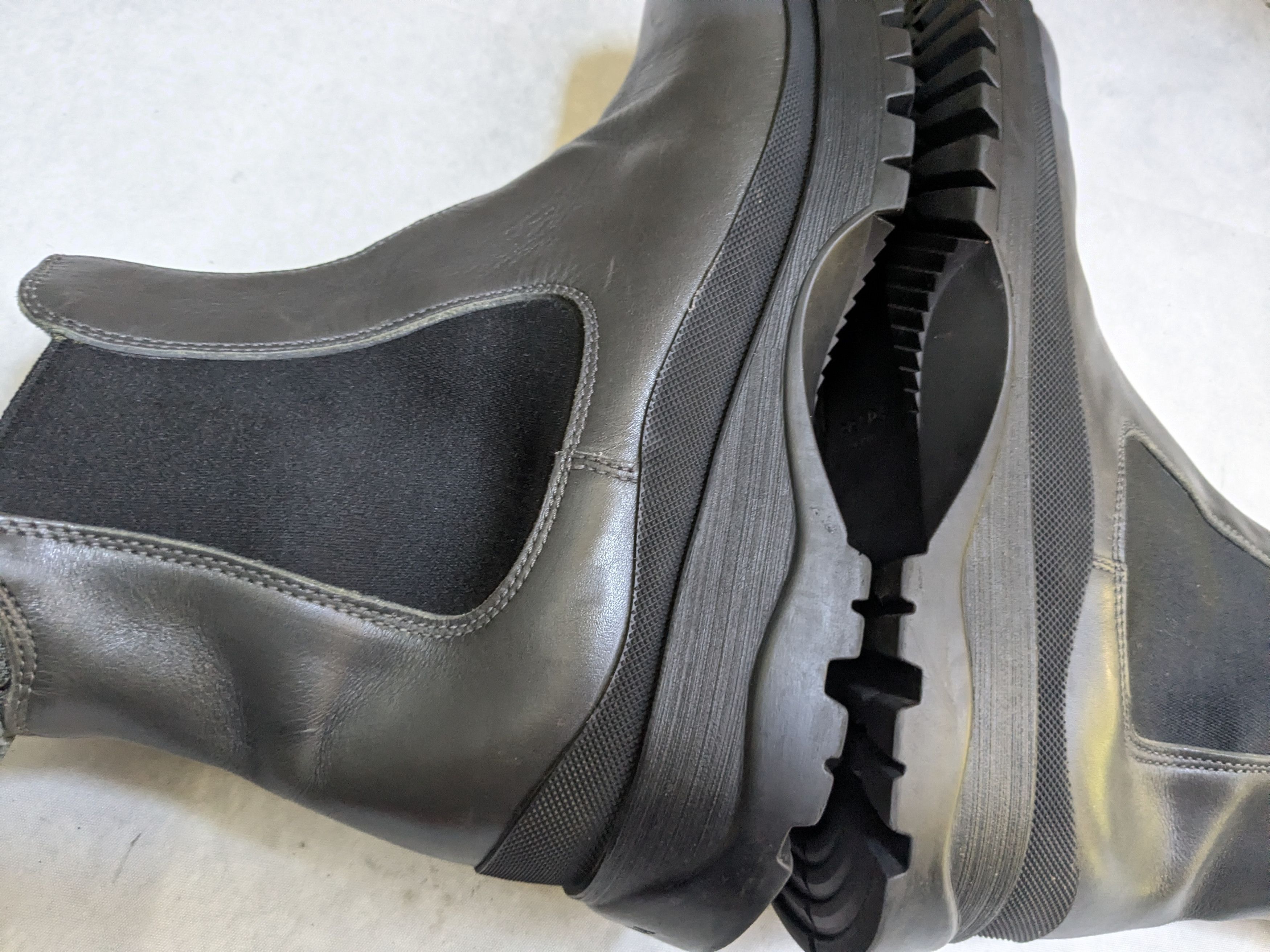 Prada Prada Chelsea Boots Gray Leather 10.5 Black Rubber Y2K Size US 10.5 / EU 43-44 - 11 Thumbnail