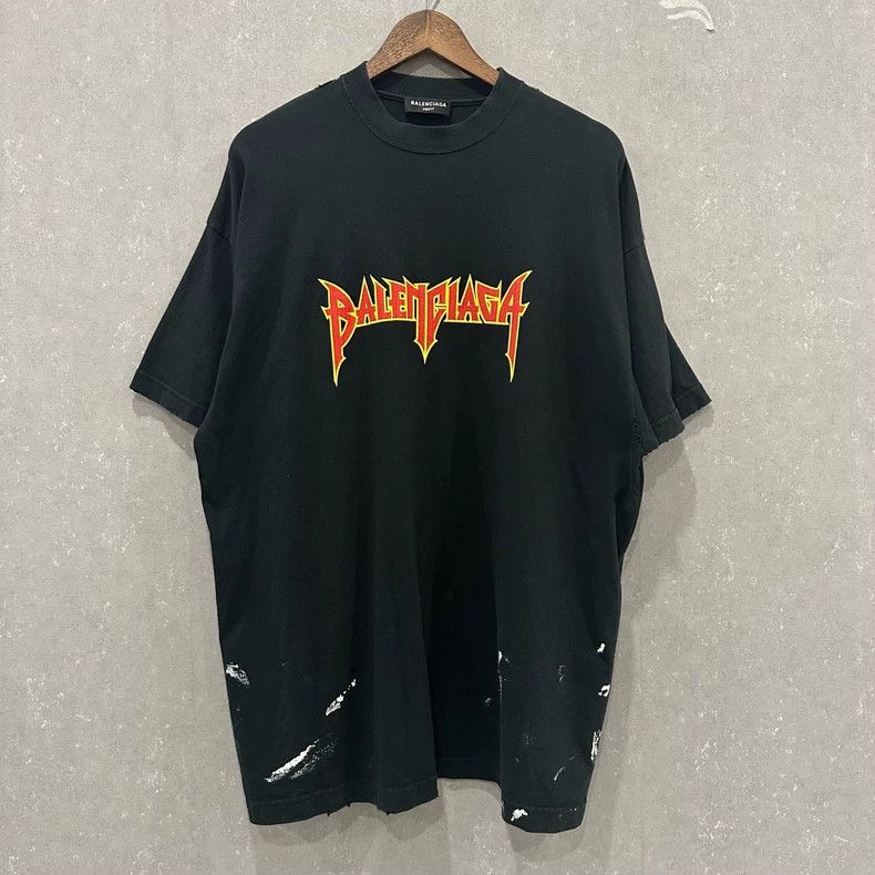 Balenciaga Balenciaga Rock Splatter Flame Destroyed Letter Logo Short Size US S / EU 44-46 / 1 - 1 Thumbnail