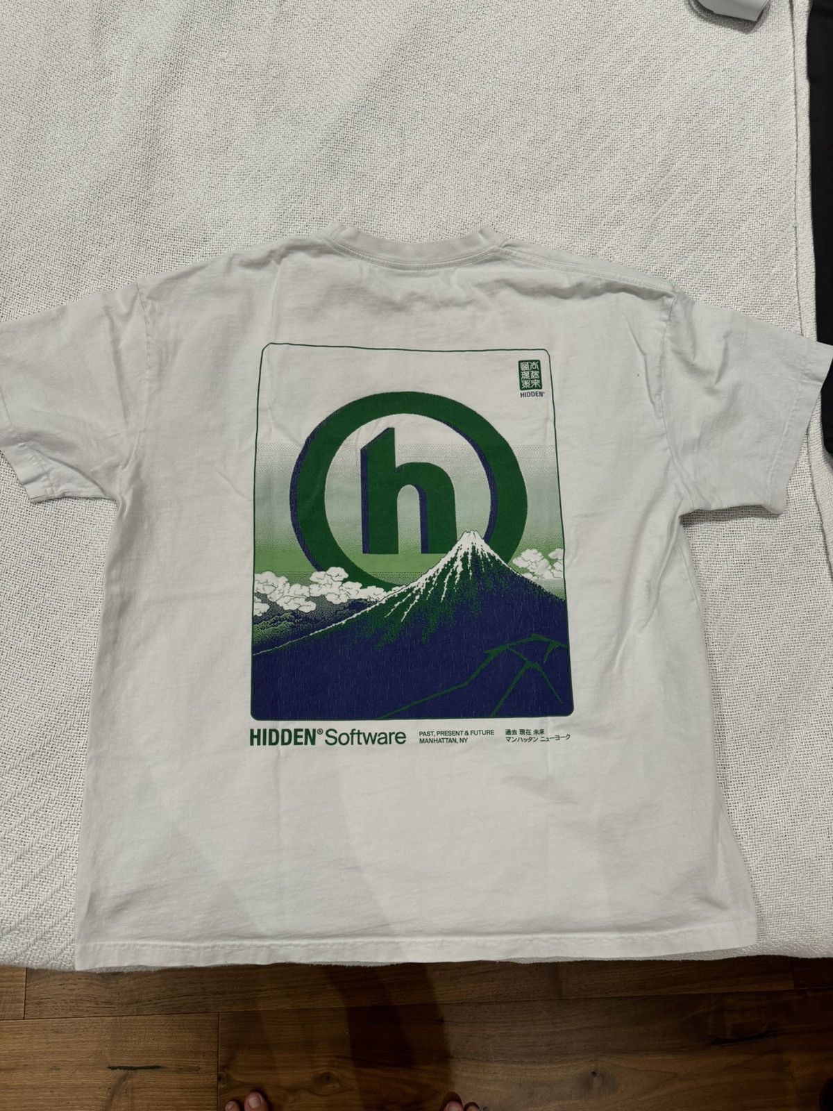 HIDDEN HIDDEN x Fiji Mountain WHITE TEE Size US XL / EU 56 / 4 - 2 Thumbnail