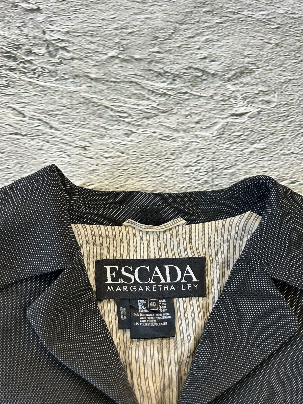 Escada Escada Blazer Vigin Wool black Size S / US 4 / IT 40 - 2 Thumbnail