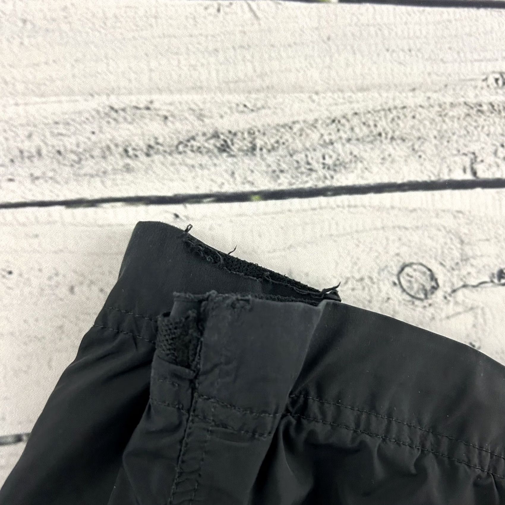 Nike VINTAGE Nike Track Pants Women's M Black 90s Activewear Pants Womens Medium Black 90s Nike Shorts? Size 32" / US 10 / IT 46 - 3 Thumbnail