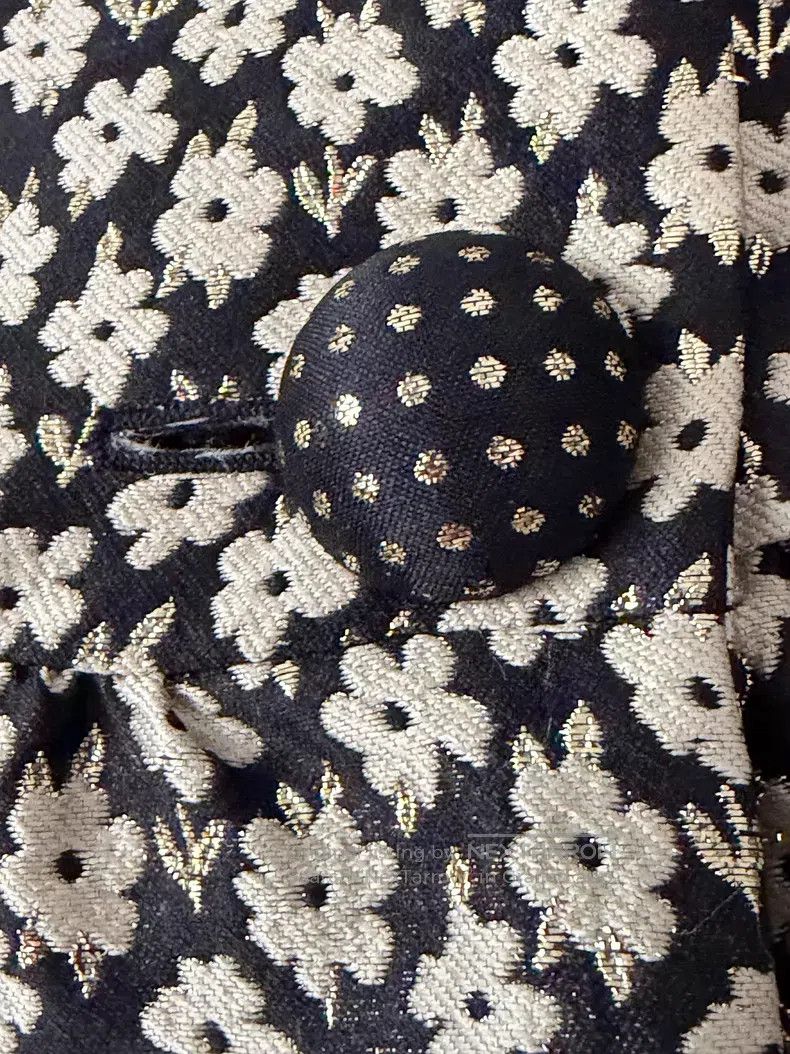 Valentino Valentino A jacquard jacket with small black flowers Size M / US 6-8 / IT 42-44 - 3 Thumbnail