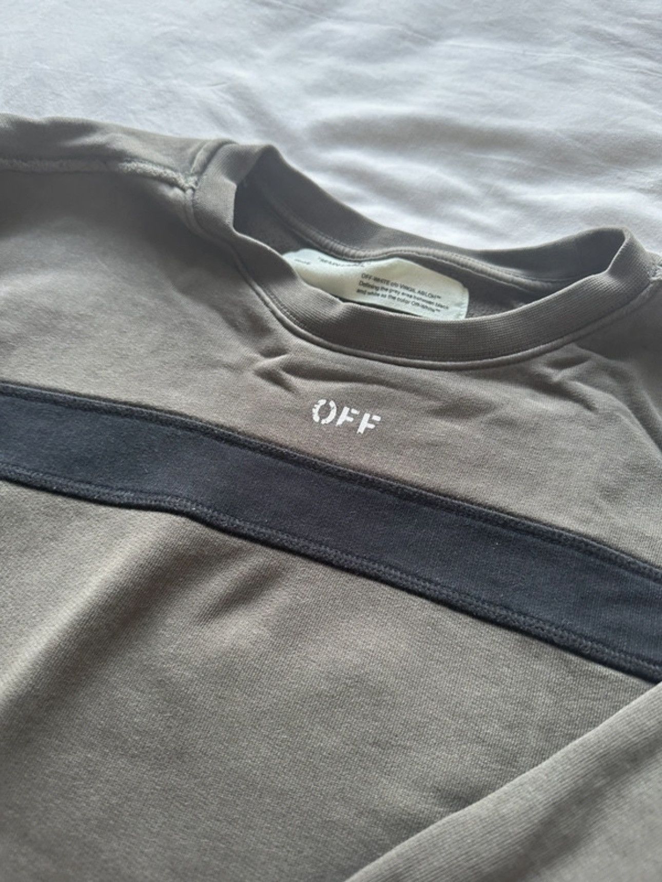 Off-White Off-White cropped sweatshirt in size S. Size S / US 4 / IT 40 - 2 Thumbnail