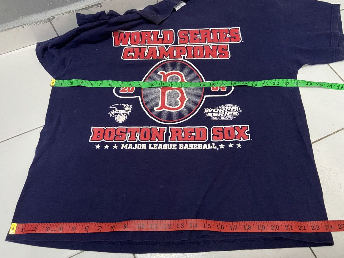 MLB VINTAGE BOSTON RED SOX 2004 WORLD CHAMPIONS TEE SHIRT Size US XL / EU 56 / 4 - 9 Thumbnail