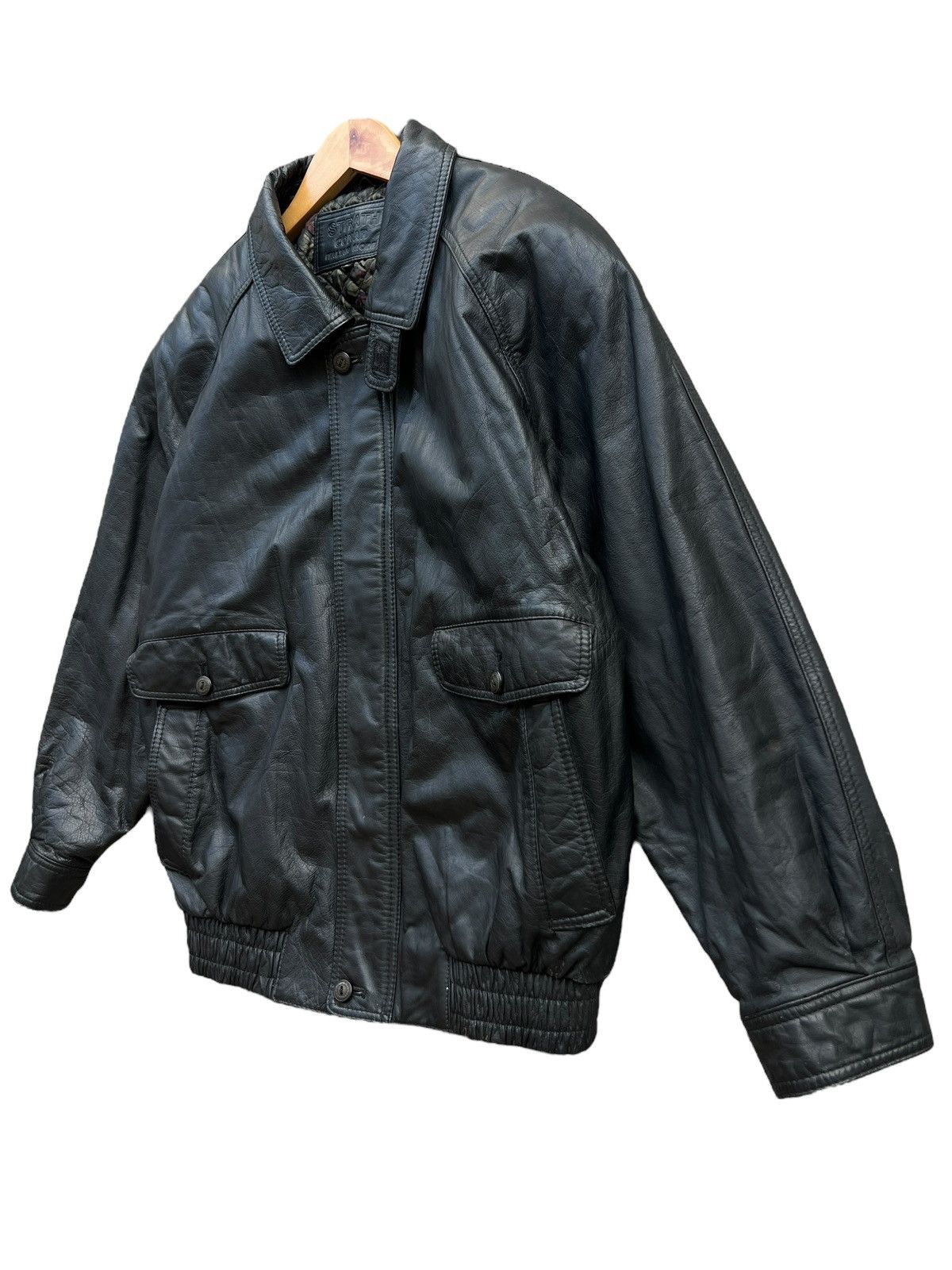 Vintage Vintage 90s Italian Mode A2 Black Flight Leather Jacket Size US M / EU 48-50 / 2 - 5 Thumbnail