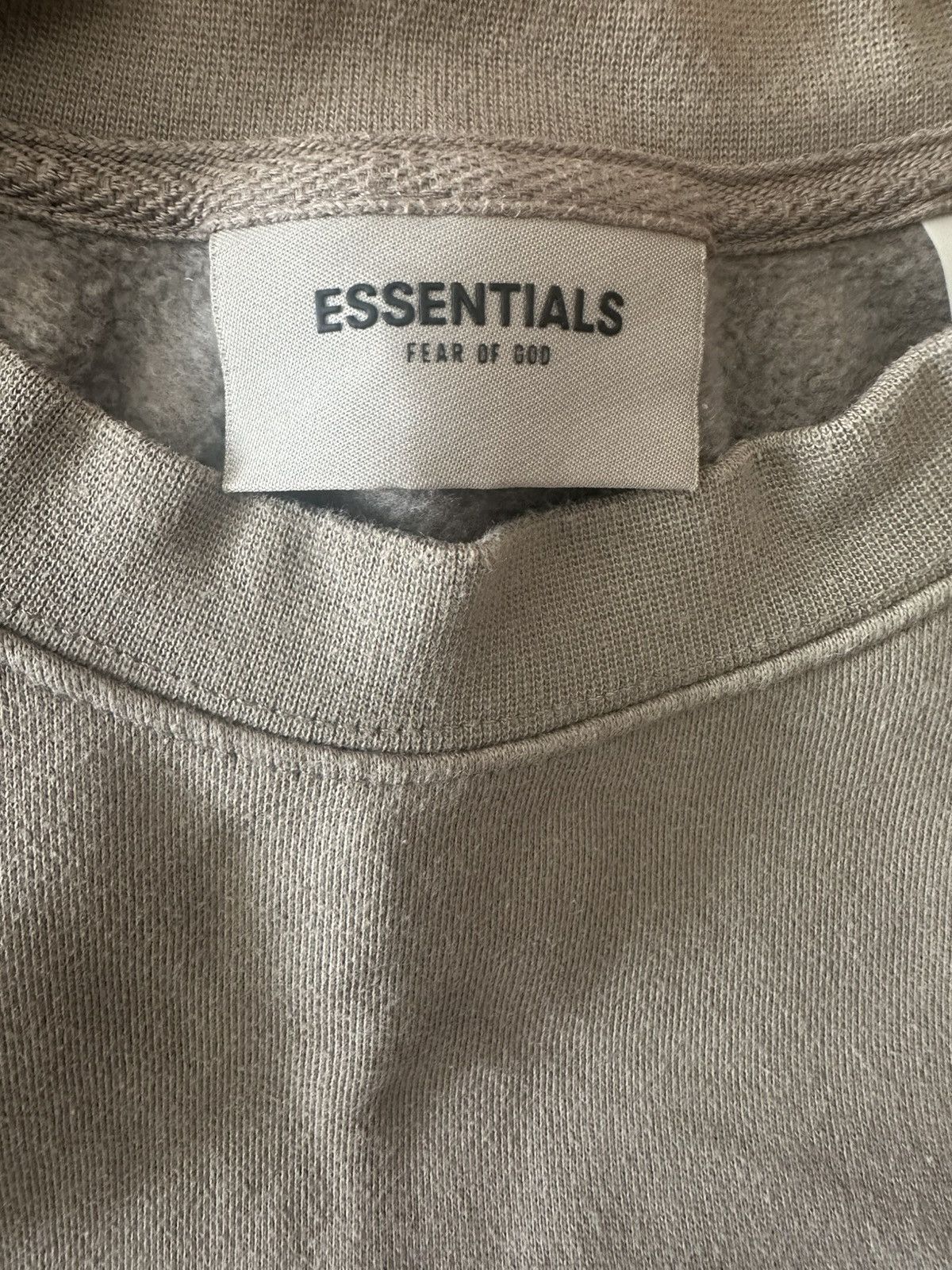 Fear of God Fear of God Essentials Crewneck Applique Logo Size US S / EU 44-46 / 1 - 8 Thumbnail