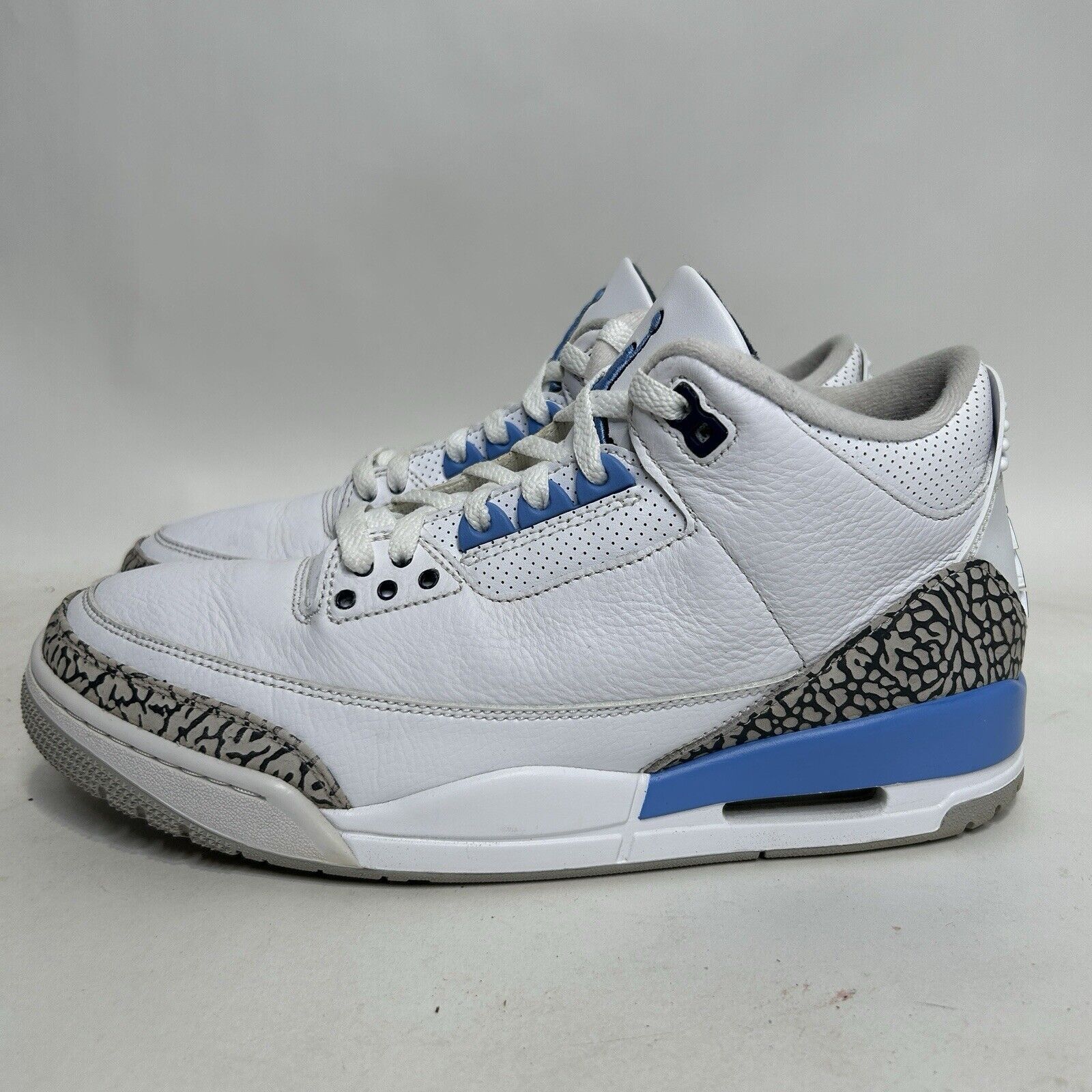 Jordan Brand Nike Air Jordan 3 Retro “UNC” 2024 Size US 11 / EU 44 - 6 Thumbnail
