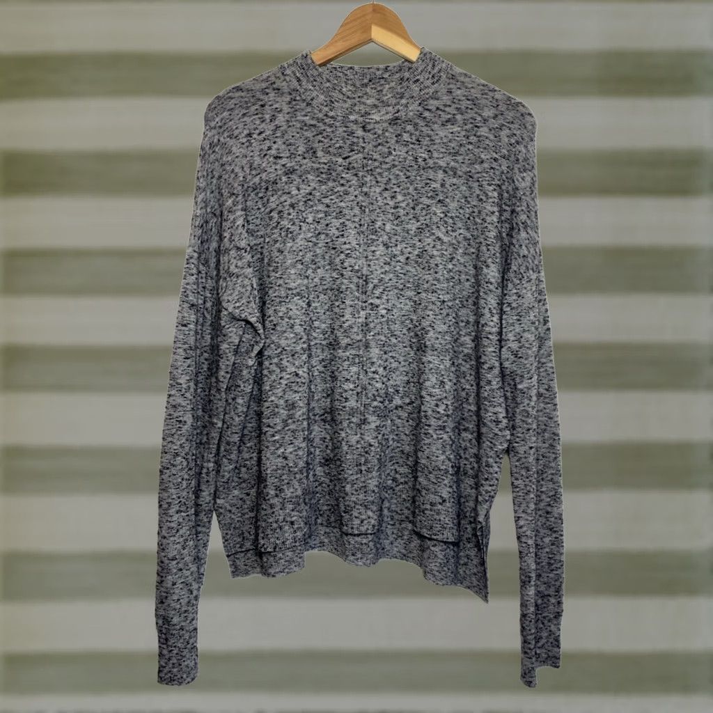 Vintage Wilfred Aritzia Knit Sweater Sz M Heather Gray Yarn Made in Italy Women’s Size M / US 6-8 / IT 42-44 - 1 Thumbnail