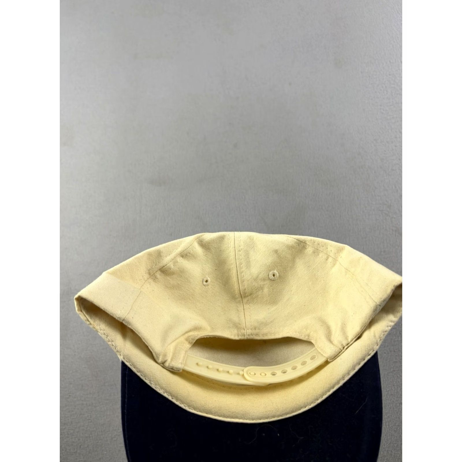 Vintage VINTAGE Mack Truck Hat SnapBack Cap Beige Americana Series Pacific Highway USA Snapback Men One Size Beige USA Hat Men Size ONE SIZE - 4 Thumbnail