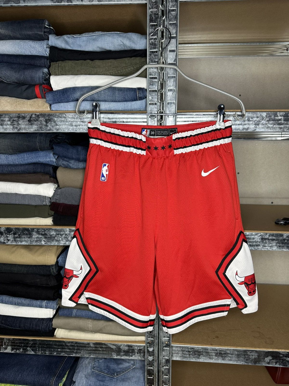 Nike Chicago Bulls Nike Men's NBA Red Swingman Shorts Size S (30) Size US 30 / EU 46 - 1 Thumbnail
