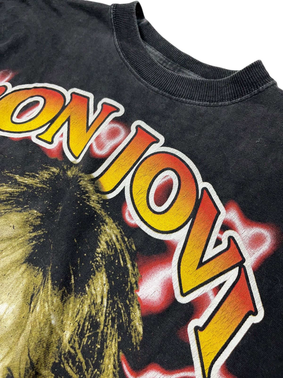 Bon Jovi Vintage 90s Bon Jovi All Over Print Rap Tee Style T-hirt Size US L / EU 52-54 / 3 - 6 Thumbnail