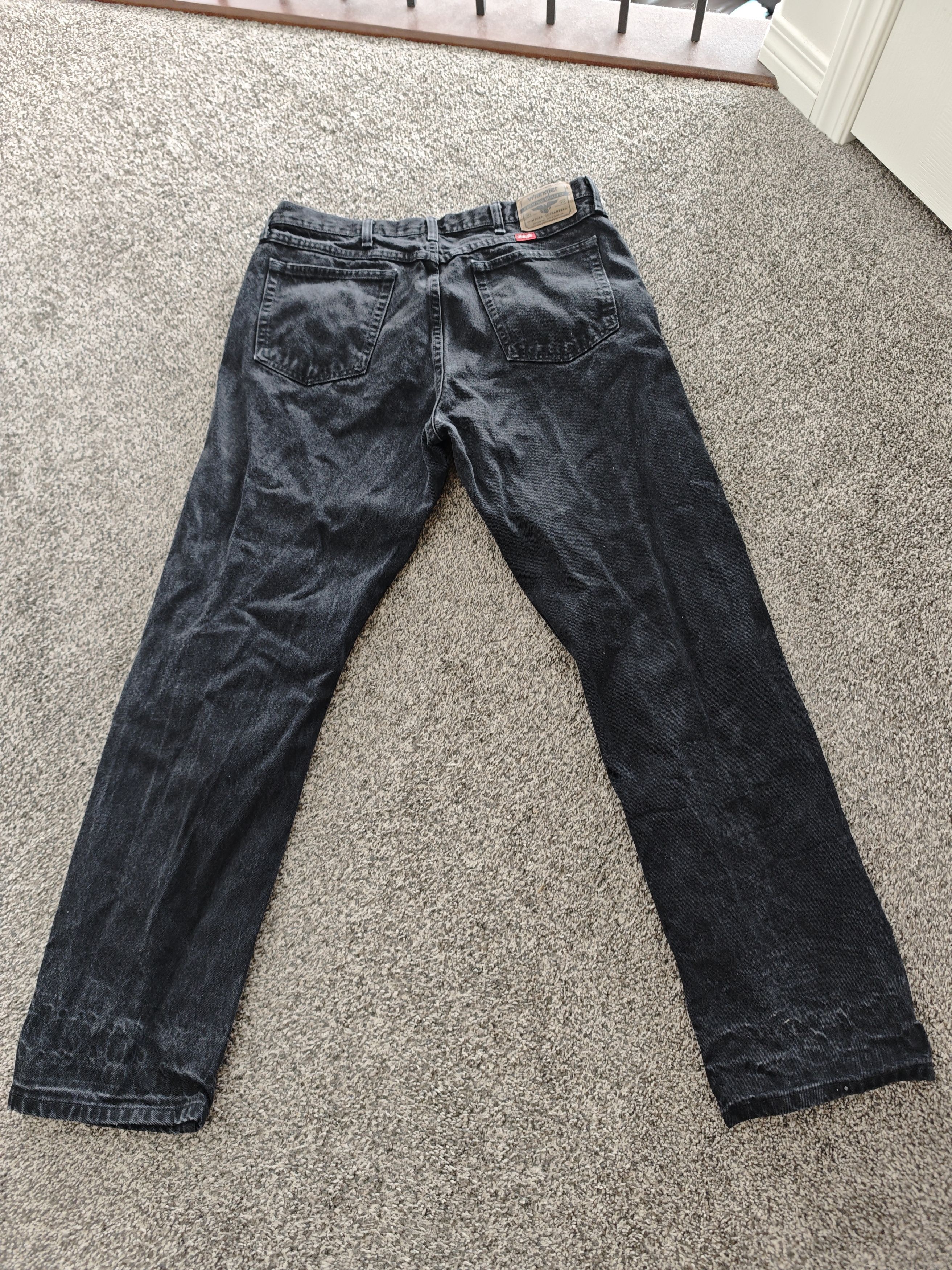 Wrangler wrangler vintage 90s skater jeans size 38 Size US 38 / EU 54 - 1 Thumbnail