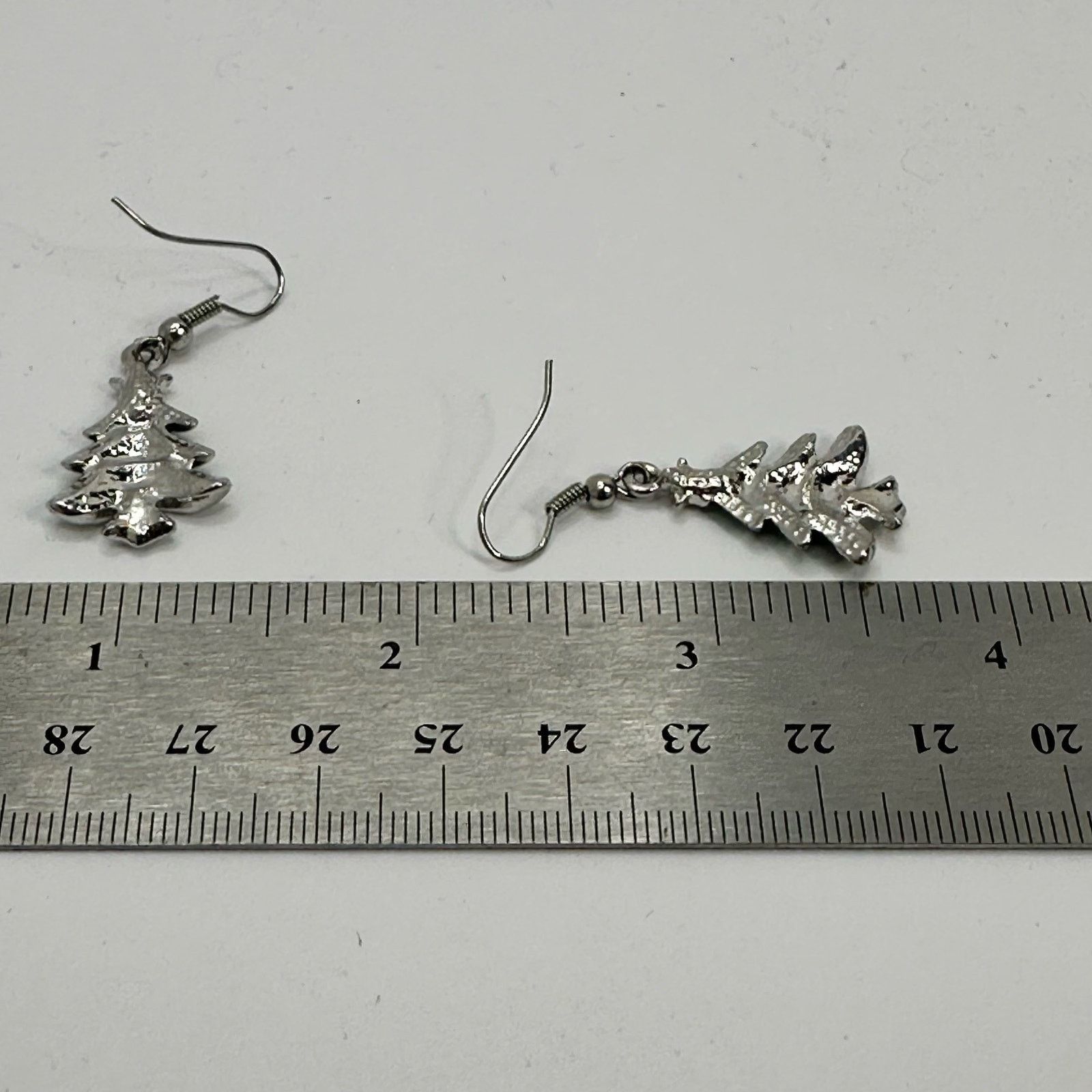 Other Green Enamel Christmas Trees Hook Dangle Earrings Holidays Size ONE SIZE - 7 Thumbnail