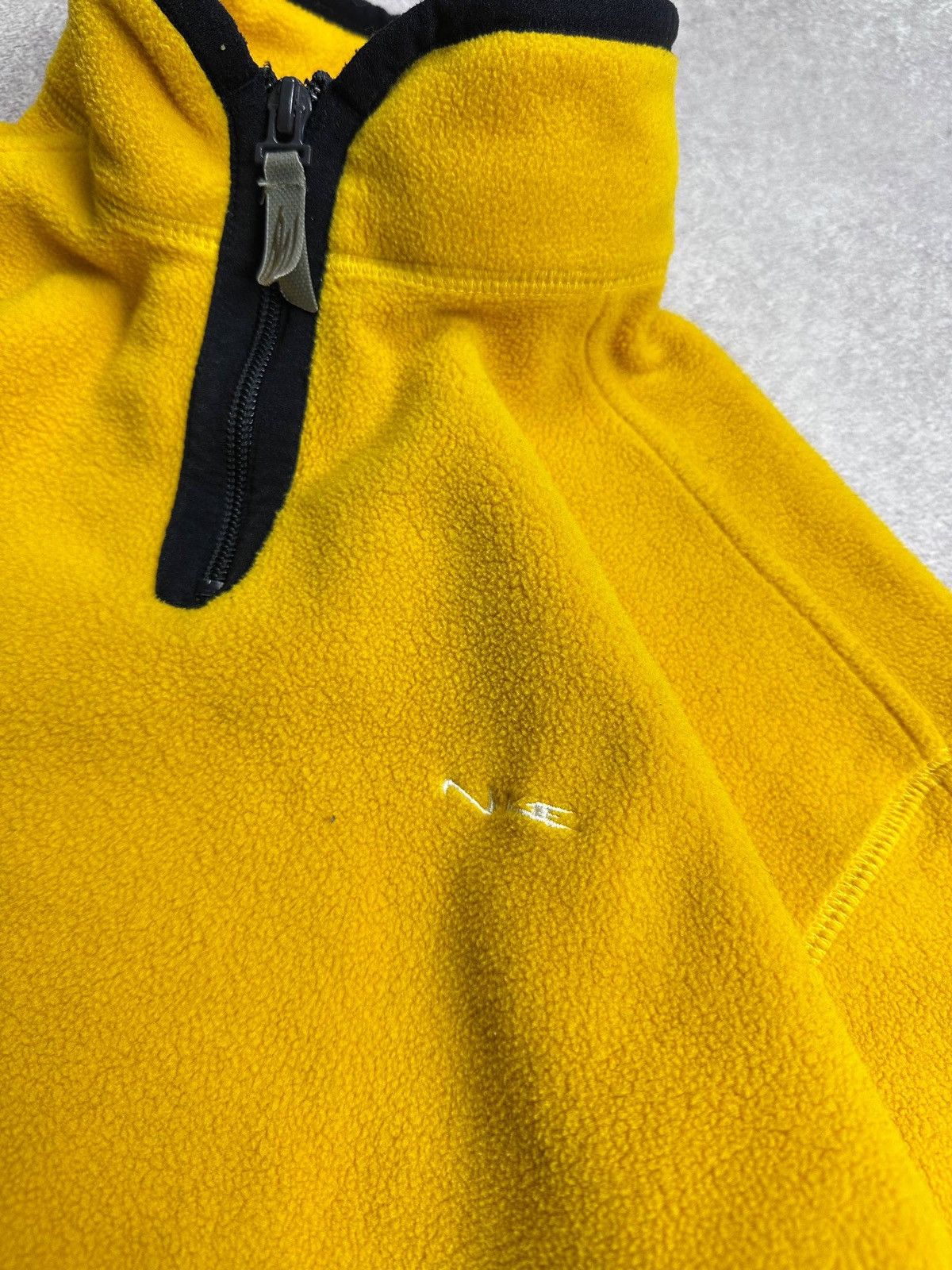 Nike Vintage Nike Yellow Fleece Retro Y2K Sherpa Jacket M Size US M / EU 48-50 / 2 - 5 Thumbnail