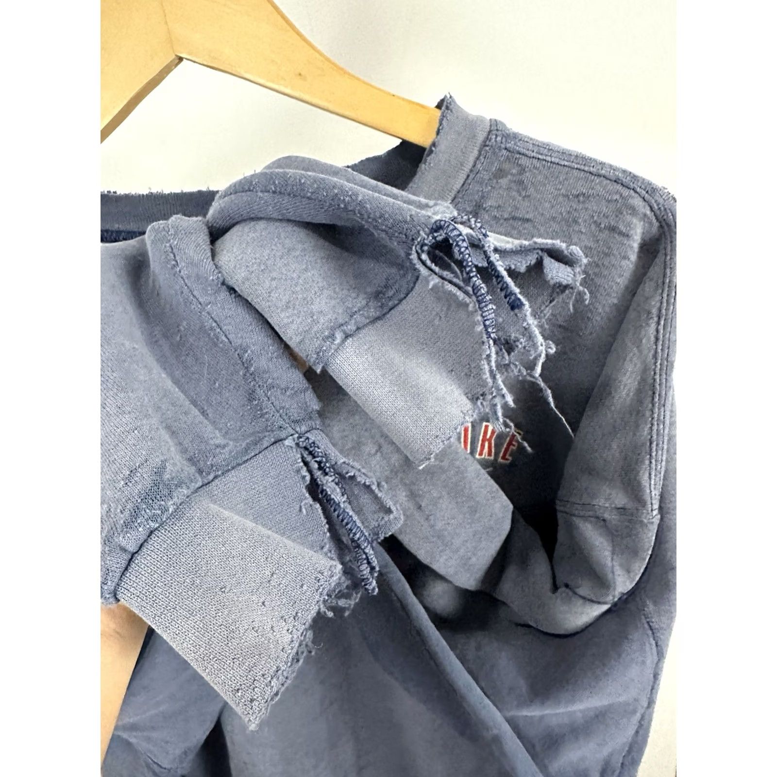 Nike VTG Nike Gradient Sun Faded Thrashed Distressed Worn Sweatshirt XL Men Blue Sweatshirt Grunge 90s Mens Size US XL / EU 56 / 4 - 8 Thumbnail