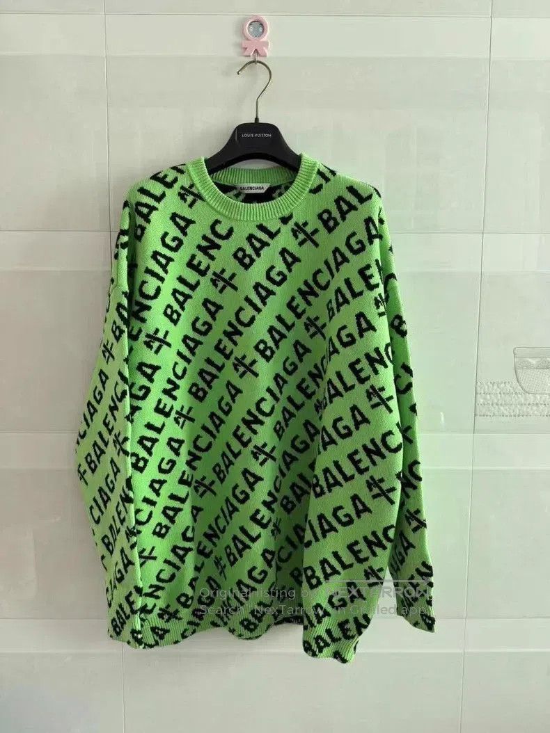 Balenciaga Balenciaga Full Print Sweater Size US S / EU 44-46 / 1 - 1 Thumbnail