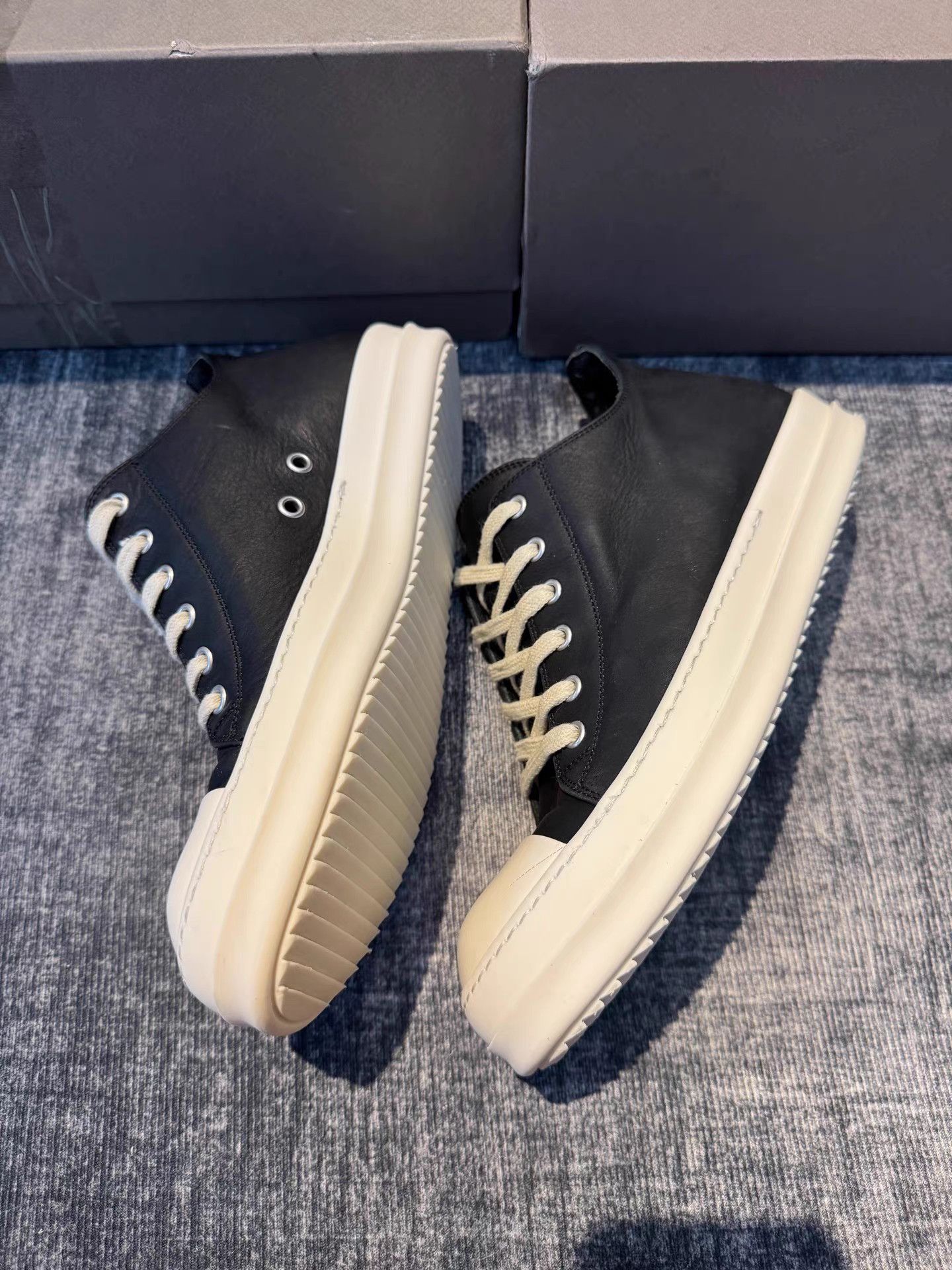 Rick Owens Rick Owens New Mainline Low-Top Big Converse Size US 7 / EU 40 - 6 Thumbnail