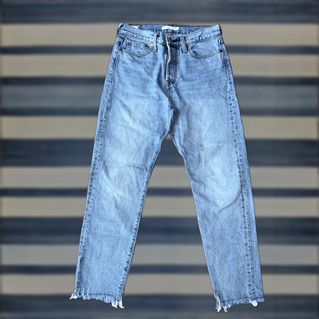Levi's VINTAGE Levi's Wedgie Jeans Straight Premium Big E Button Fly Light Wash Women’s 28 Size 28" / US 6 / IT 42 - 1 Thumbnail