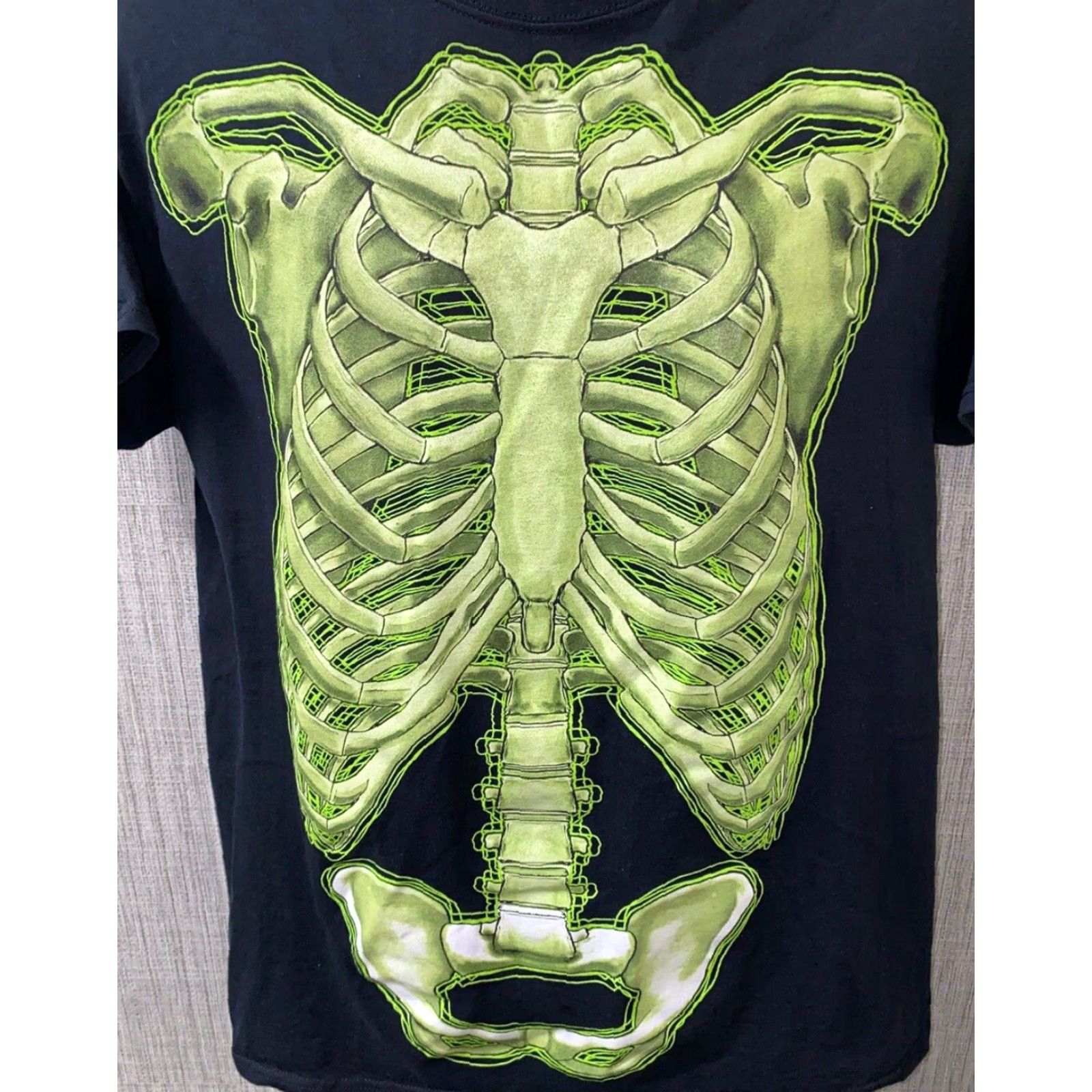 Fruit Of The Loom Fruit of the Loom Glow in the Dark Skeleton Graphic T-Shirt Mens Large Black/Green Size US L / EU 52-54 / 3 - 2 Thumbnail