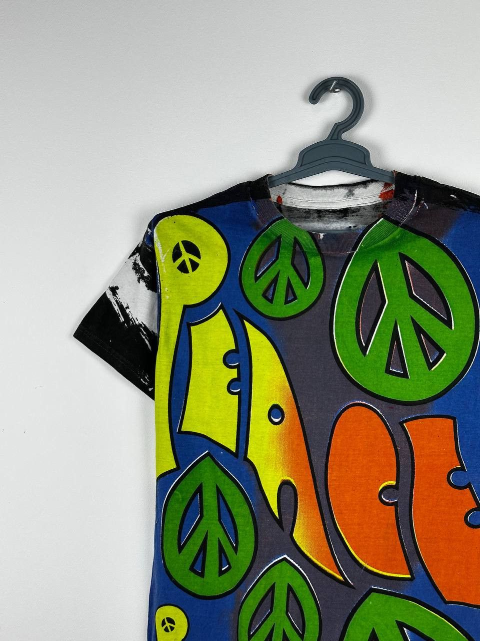 Vintage Vintage 90s Peace Hippie Tie Dye AOP T shirt M Size US M / EU 48-50 / 2 - 3 Thumbnail